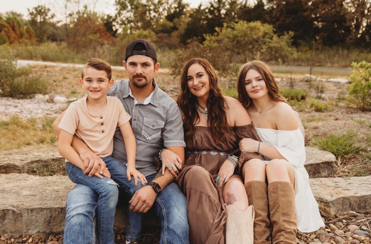 Help support Ashley and her family with out of state medical campaign photo, 4 of 5