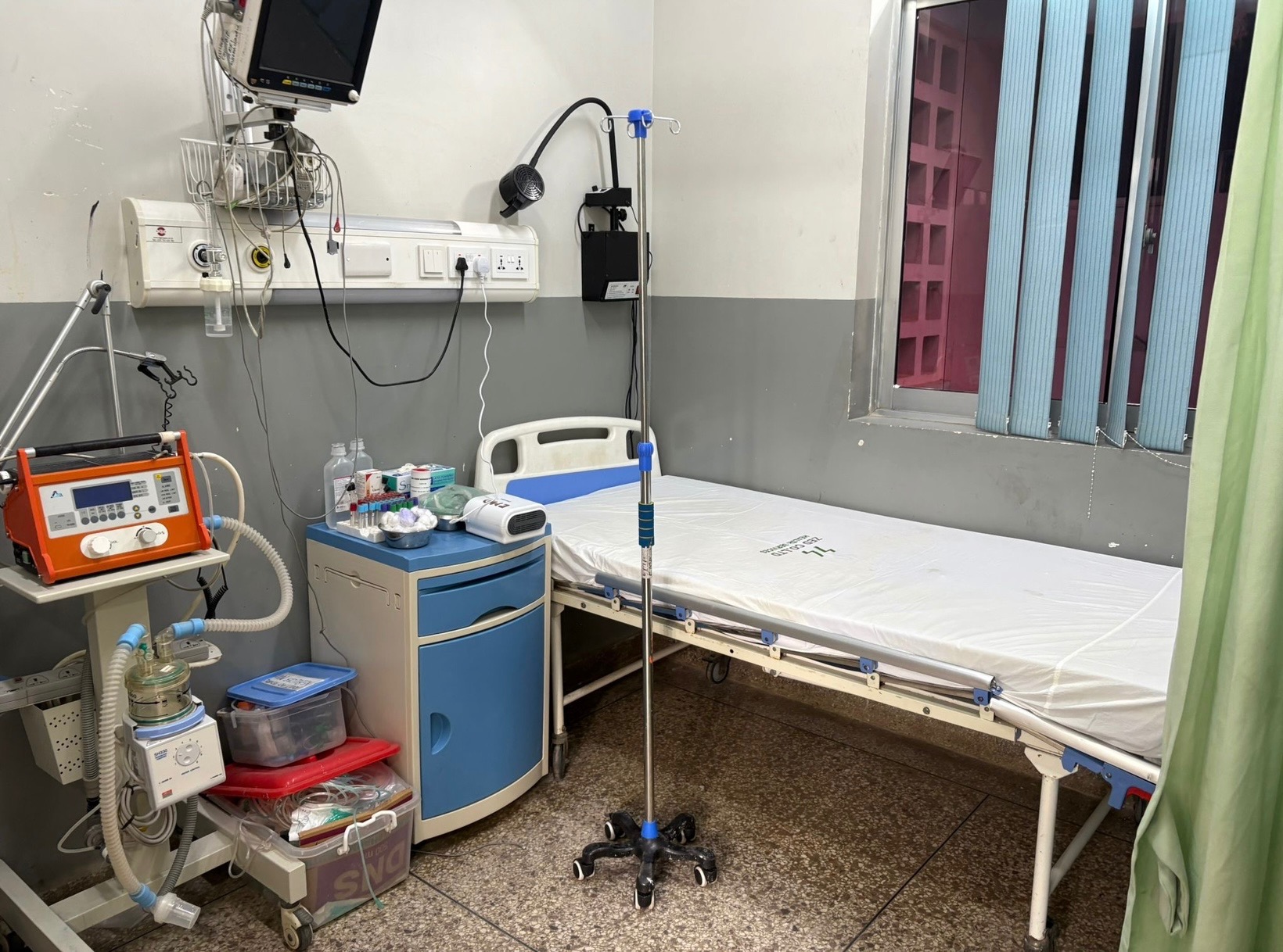 Gesundheit ohne Grenzen-Spende für Jitimai District Hospital campaign photo, 2 of 7