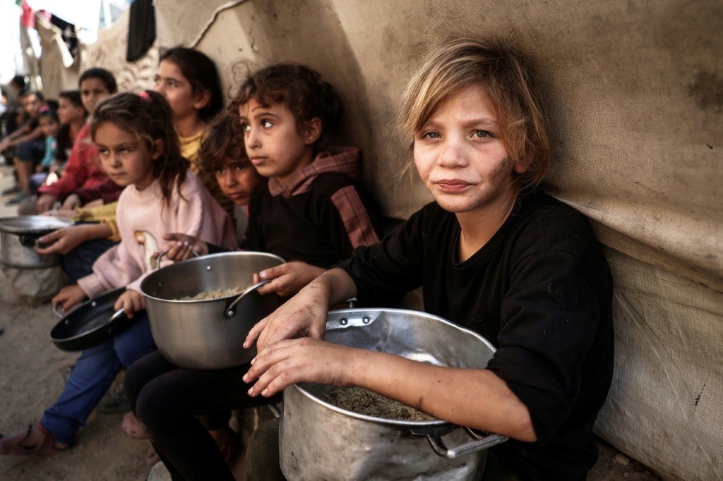 Humanité campaign photo, 2 of 4