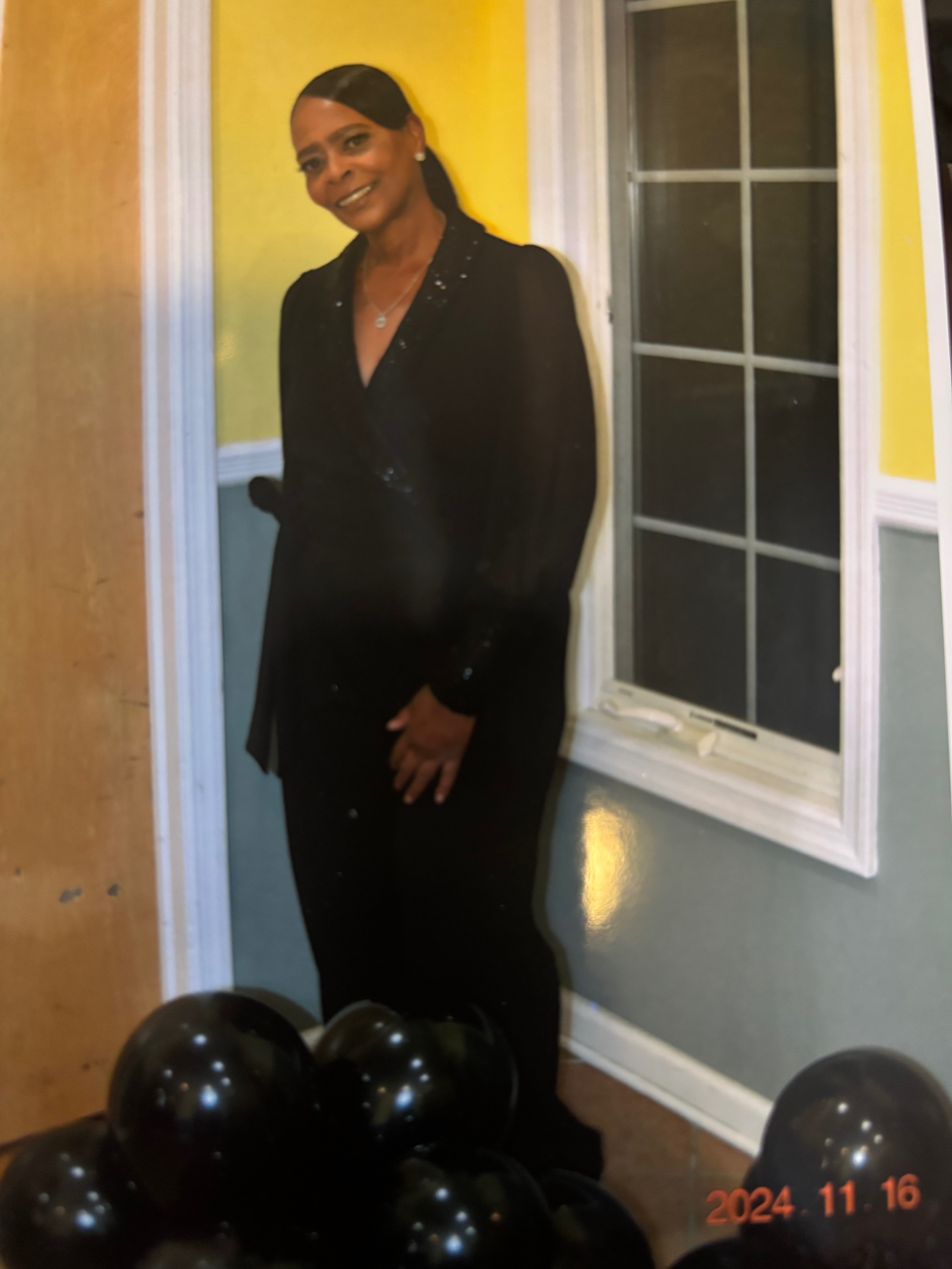 House going into foreclosure campaign photo, 2 of 4