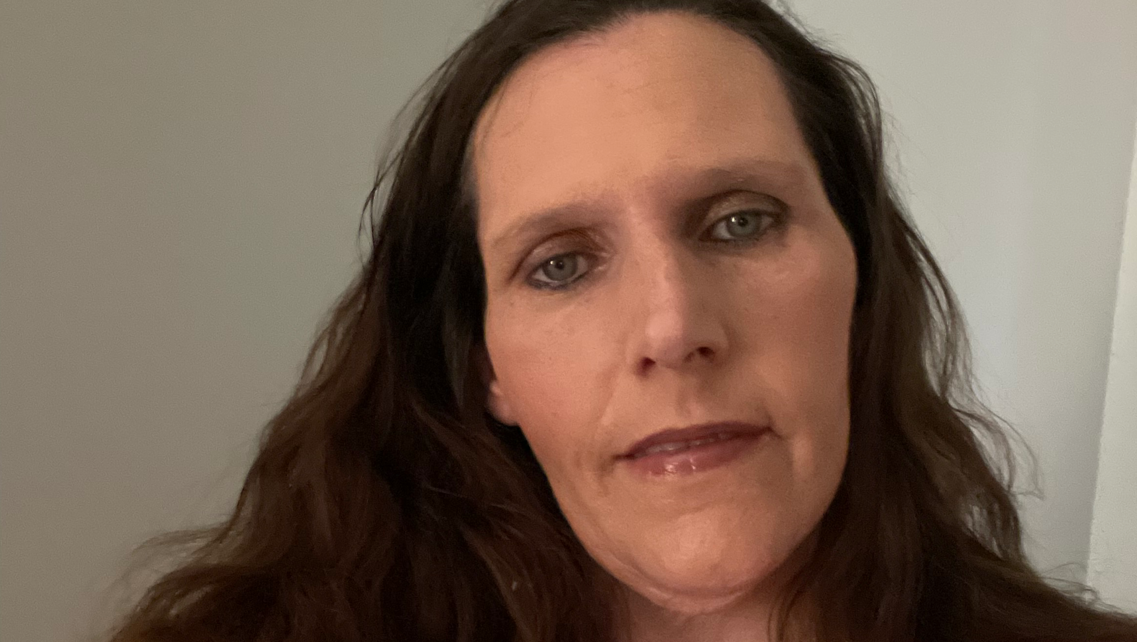 Mother last child and needs her power bill paid please photo