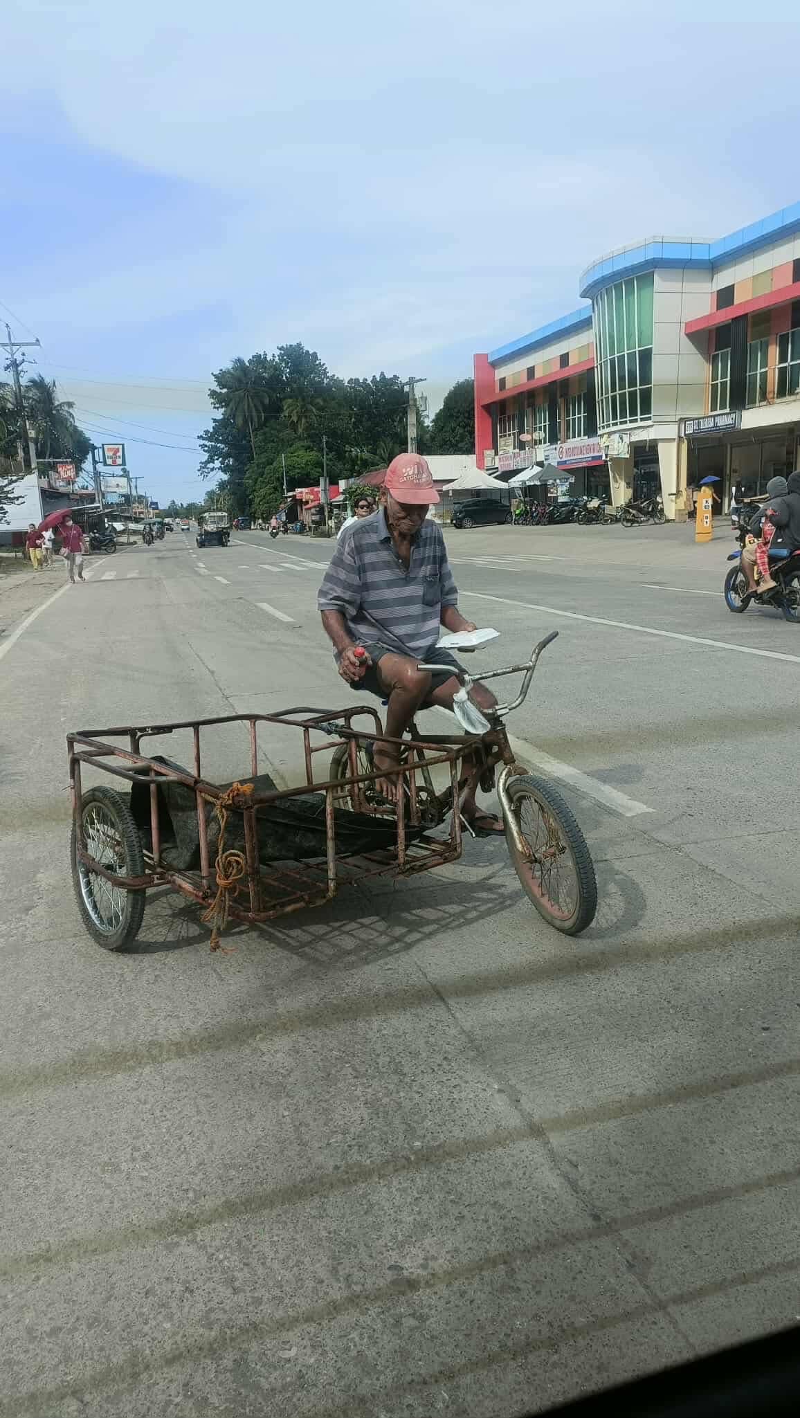 Free Meals on Wheels for the Unprivileged in the Philippines campaign photo, 4 of 8