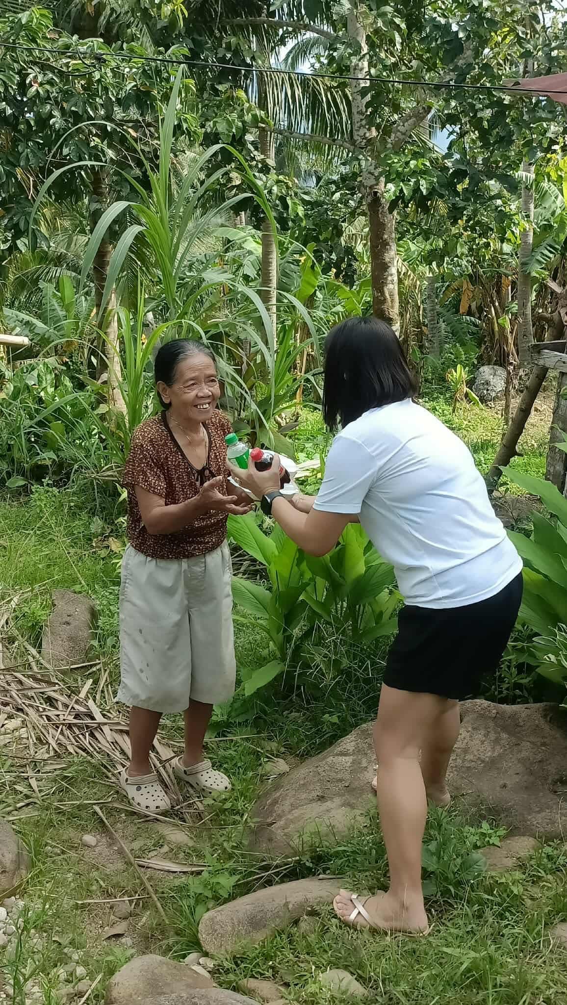 Free Meals on Wheels for the Unprivileged in the Philippines campaign photo, 6 of 8