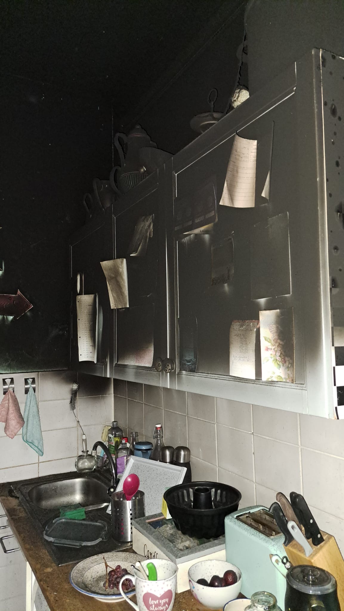 Hilfe für alleinerziehende Mutter nach Wohnungsbrand campaign photo, 2 of 6