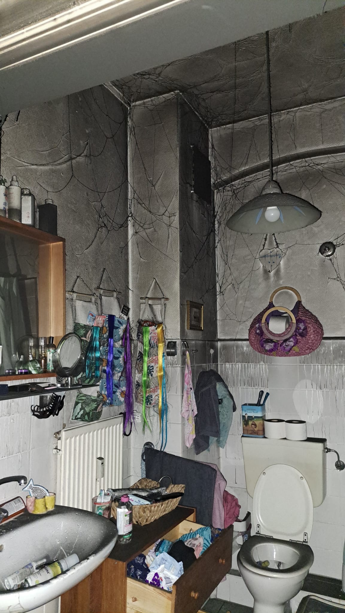 Hilfe für alleinerziehende Mutter nach Wohnungsbrand campaign photo, 4 of 6