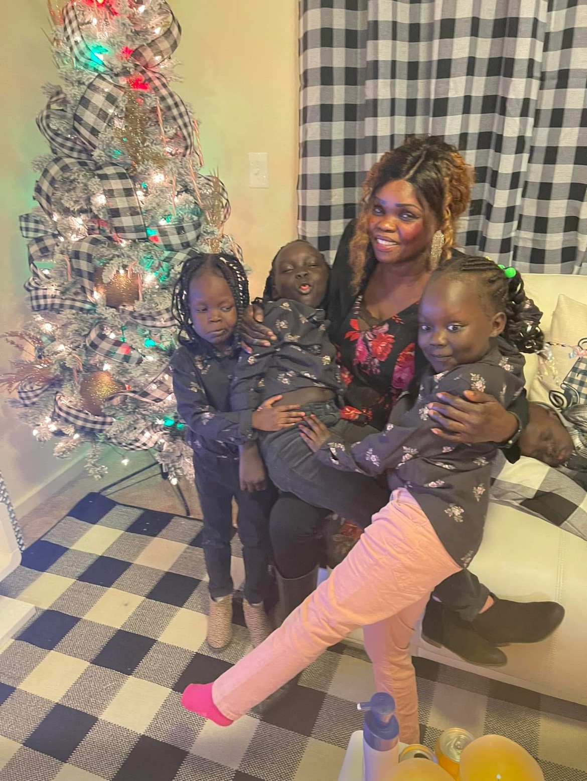 Support Aisha Akndor's Family in Their Time of Loss campaign photo, 2 of 7