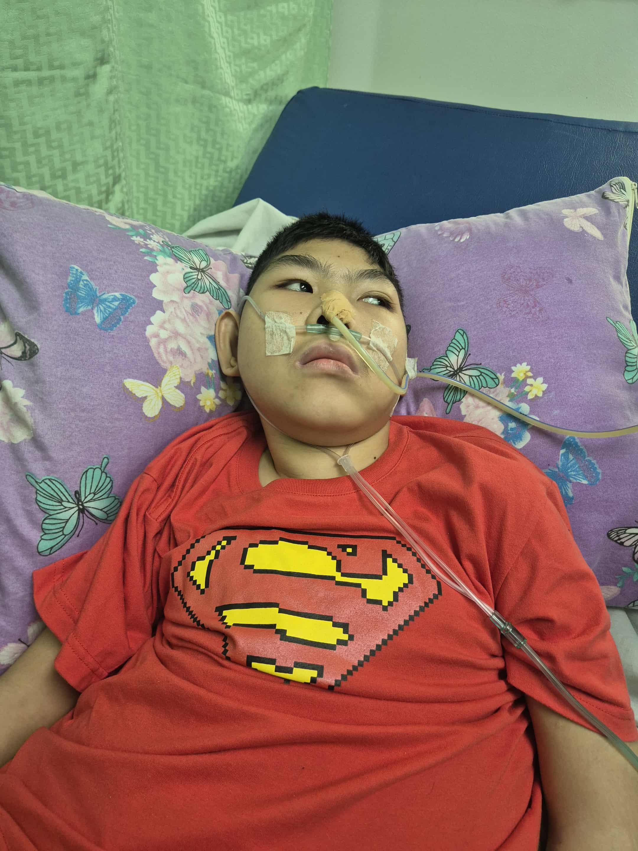 Help my wife to pay her son's medical bills. campaign photo, 6 of 7