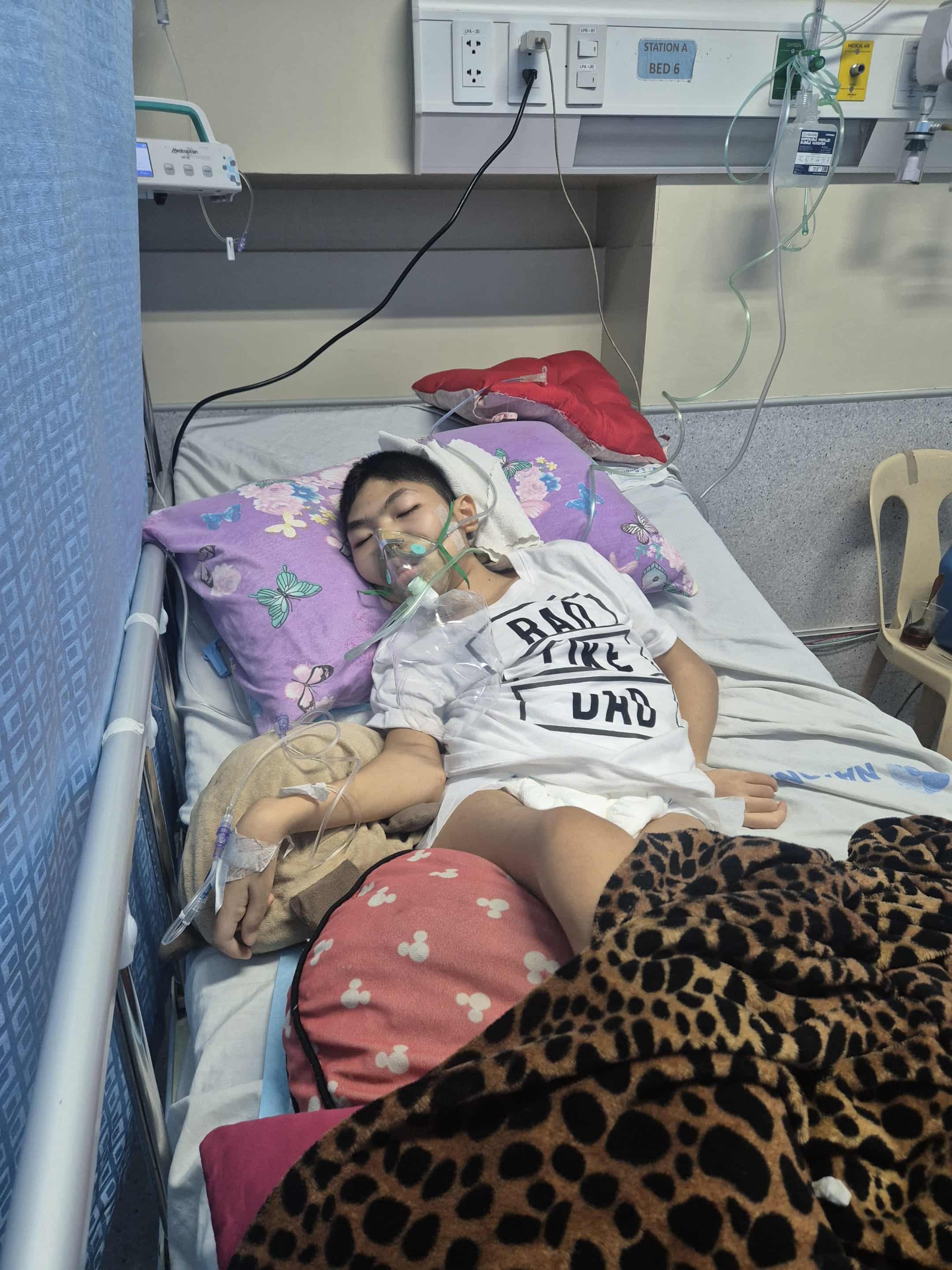 Help my wife to pay her son's medical bills. campaign photo, 5 of 7