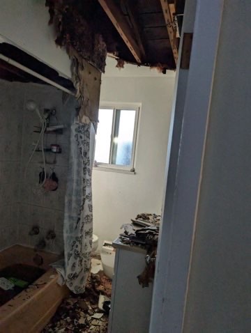 Family who lost their home and belongings in a fire campaign photo, 2 of 8