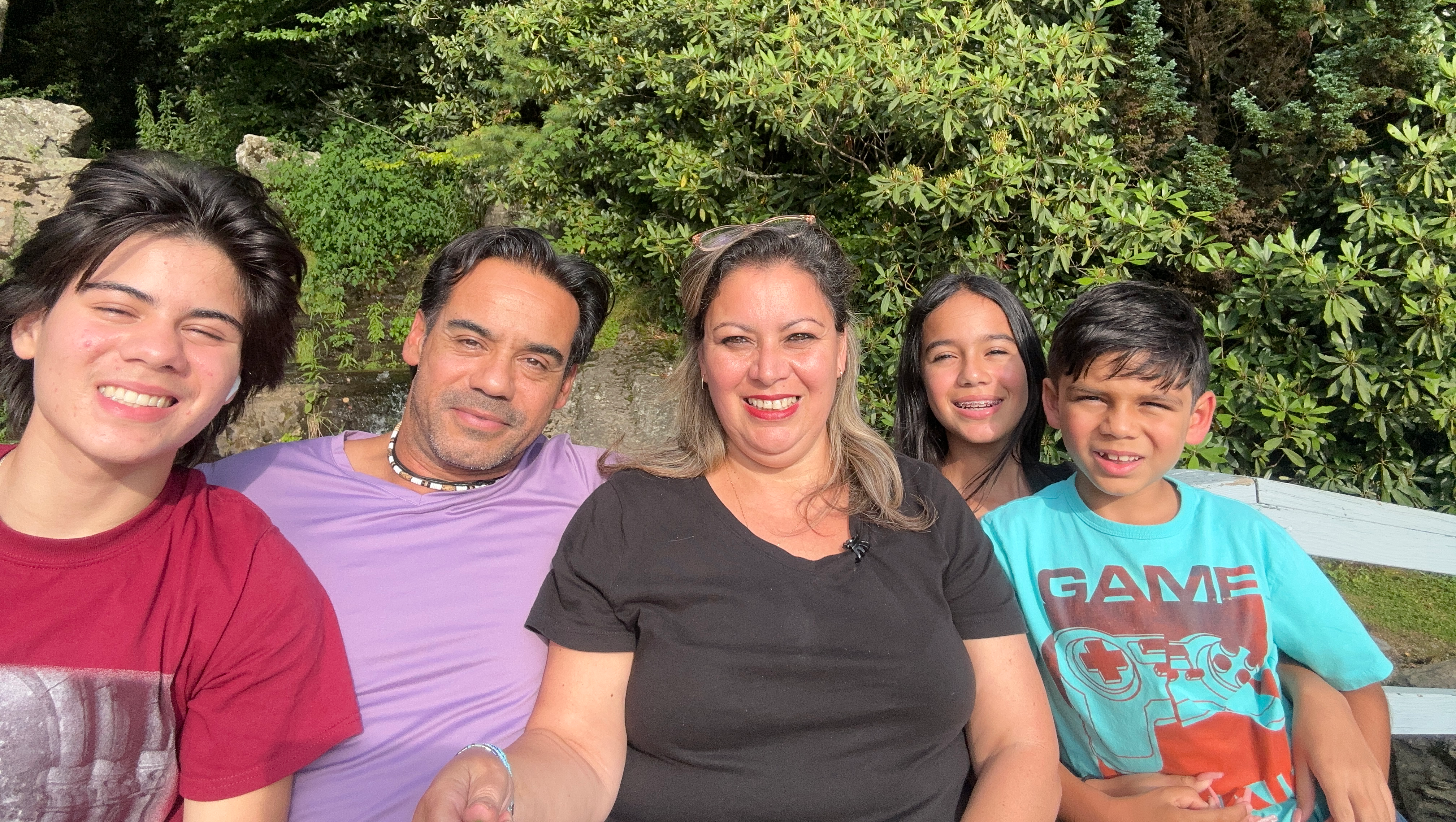 Help me reunite my children with their father.