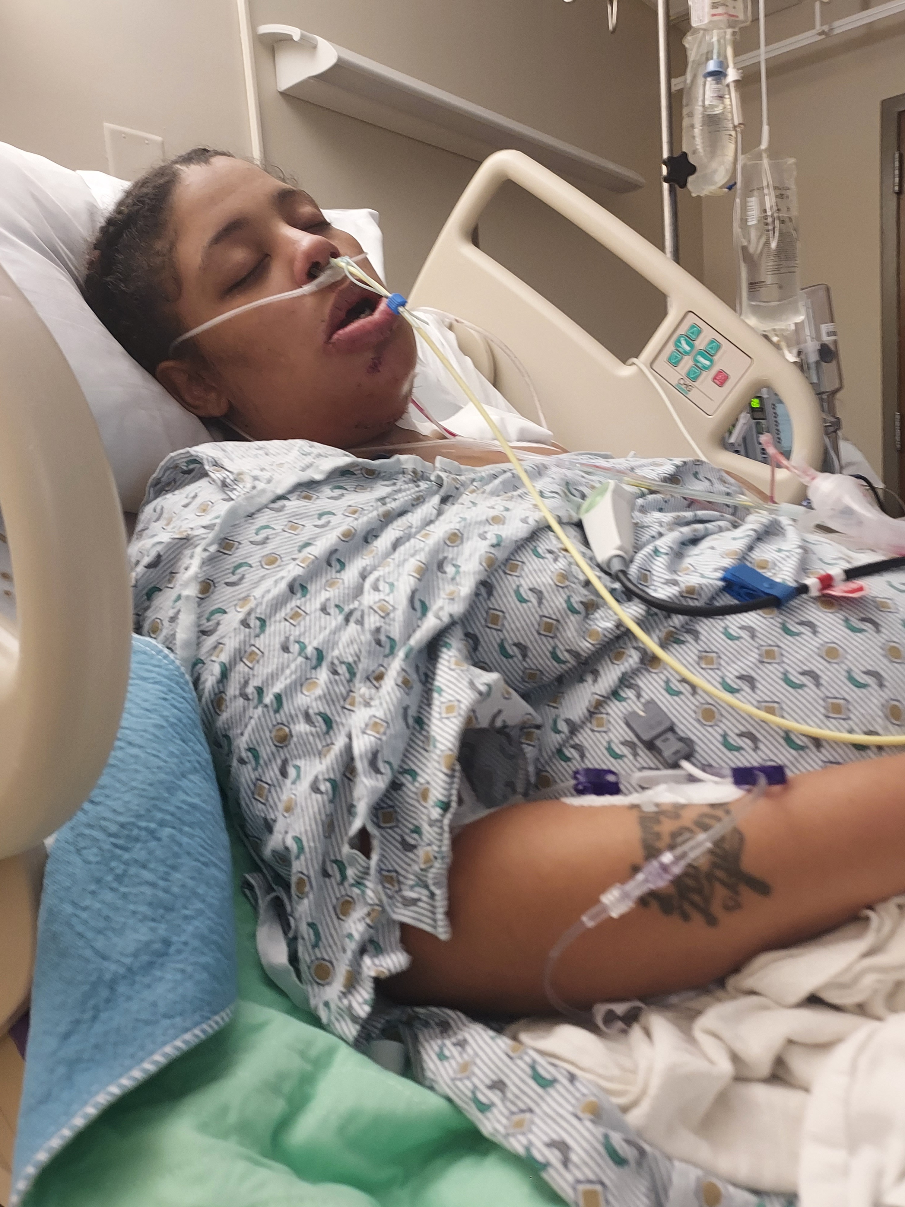 Donate to LaSonda Mason's Road to Recovery campaign photo, 2 of 8