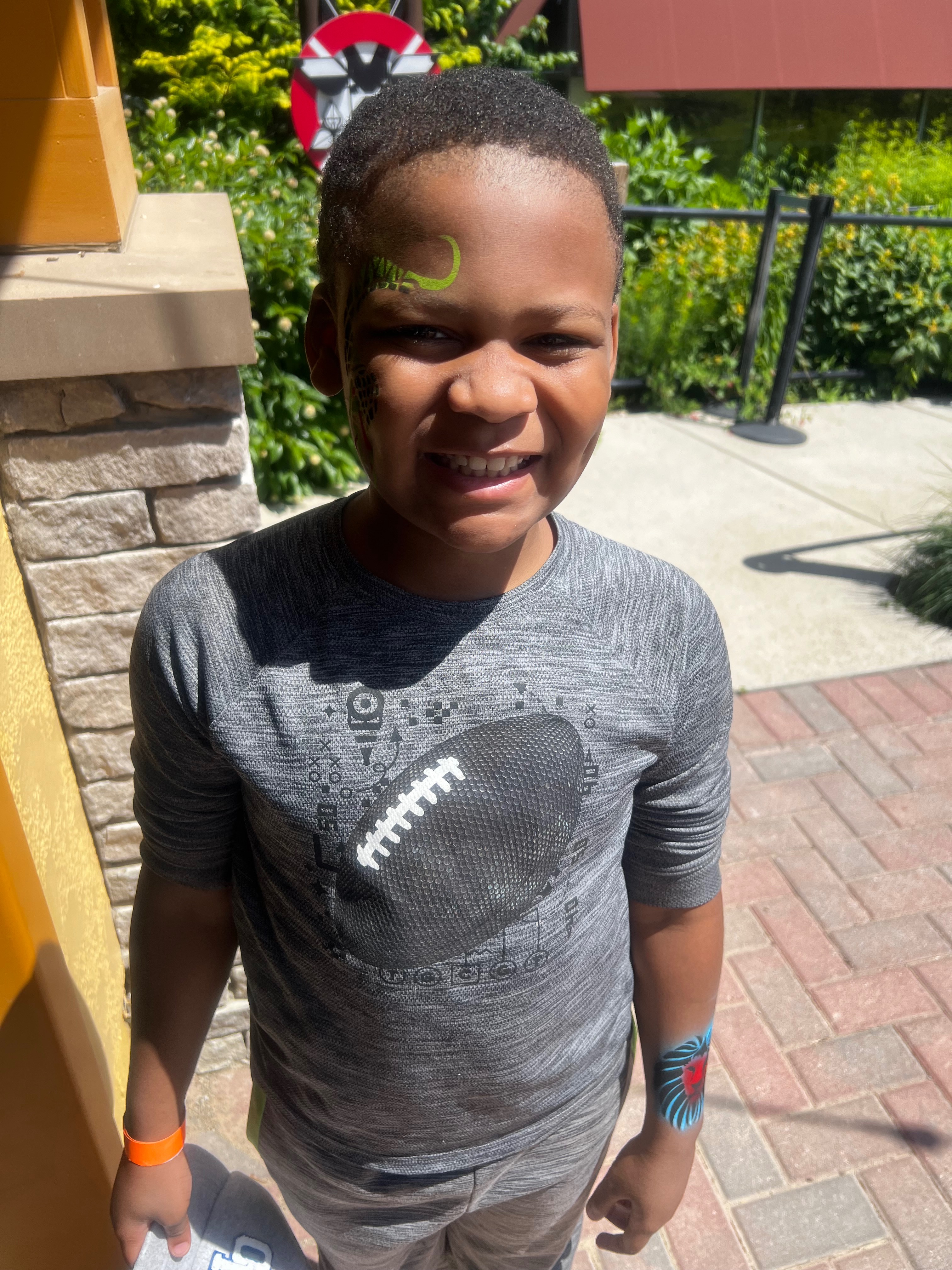Mom of 4 Risked Her Life to Save Her Son — Help Her Heal! campaign photo, 6 of 8