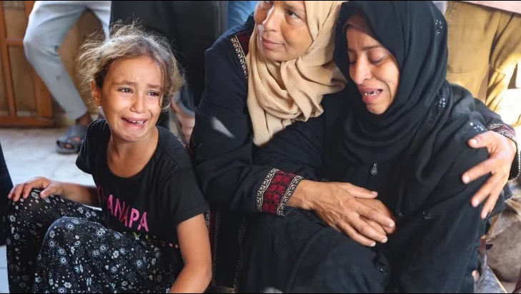 Aid Palestinians: Sky Drop Food Supplies photo