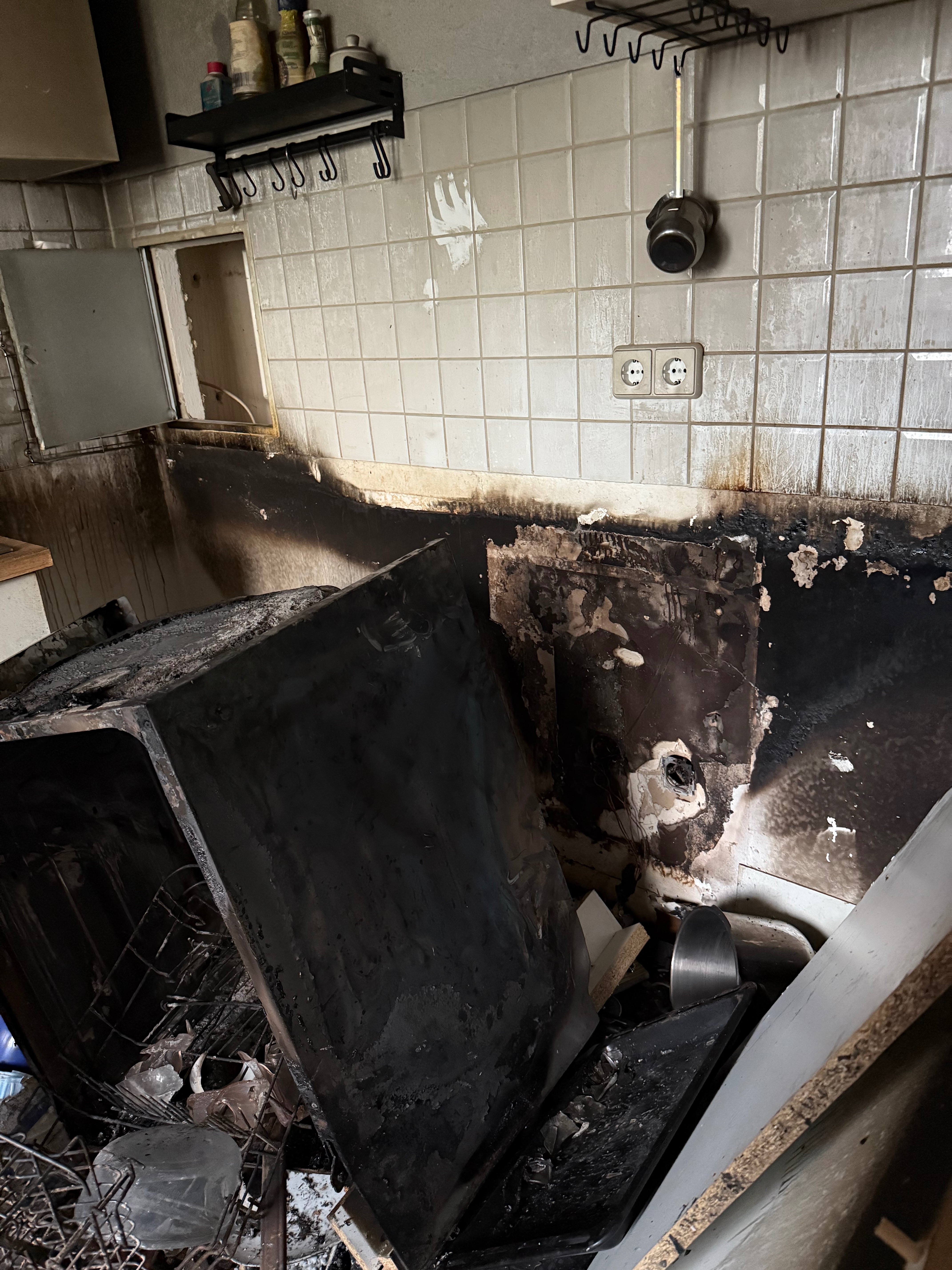 Hilfe wegen Wohnungsbrand campaign photo, 2 of 5