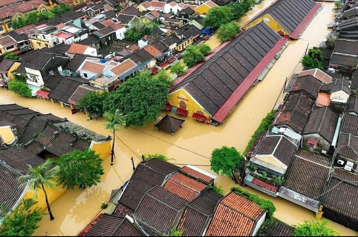 Donate to help storm-affected communities in Vietnam. campaign photo, 7 of 8