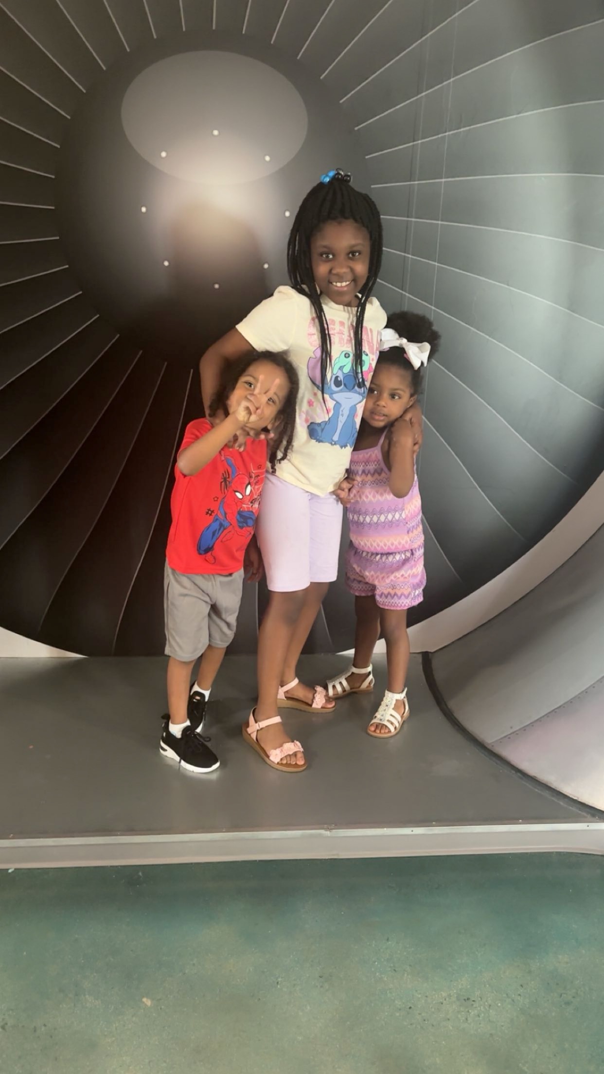 Support Diamon McFadden's Family After Fire campaign photo, 2 of 8