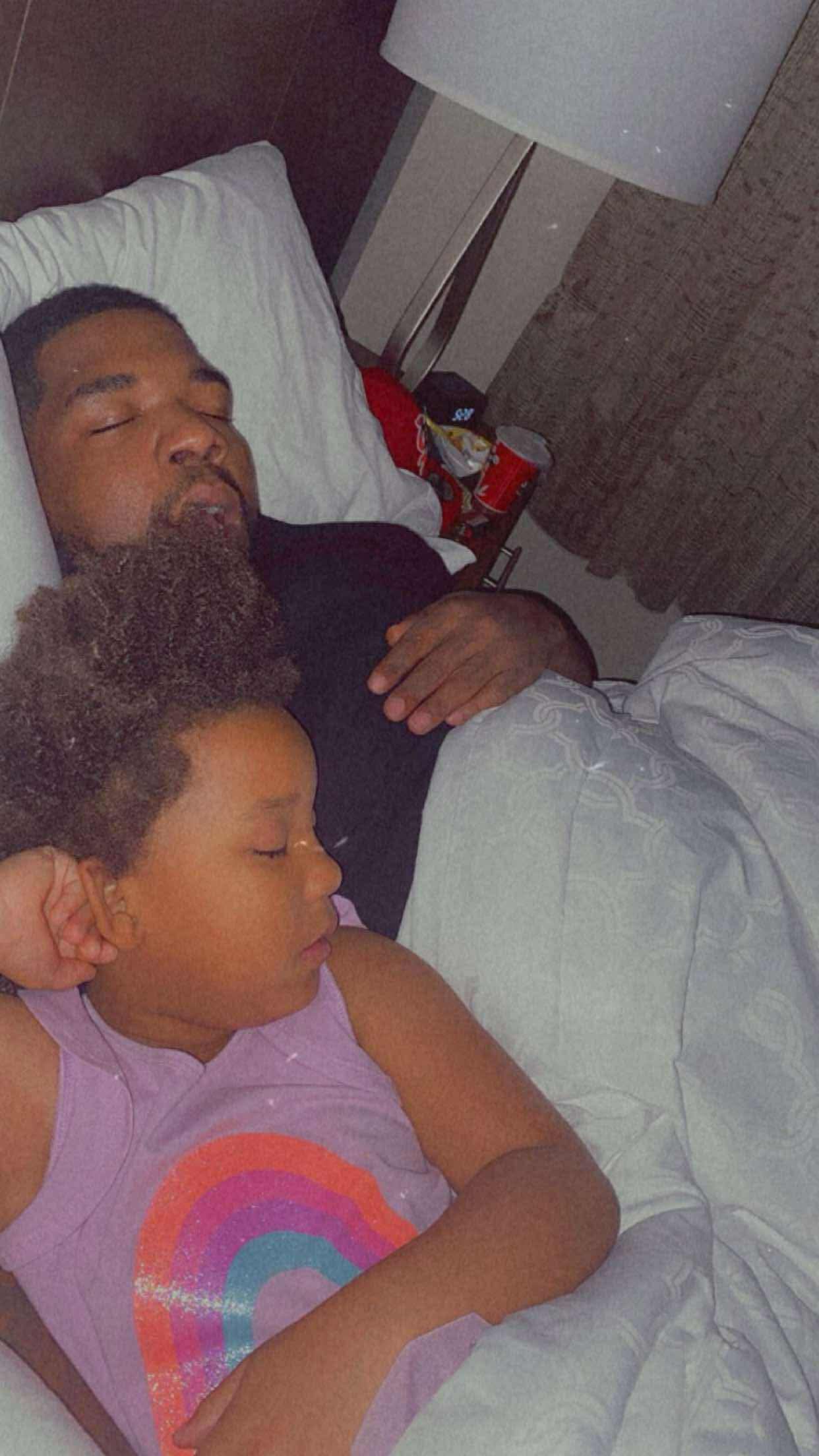 Aid Deondre & his 2 kids After his Loss to Leukemia cancer campaign photo, 7 of 8