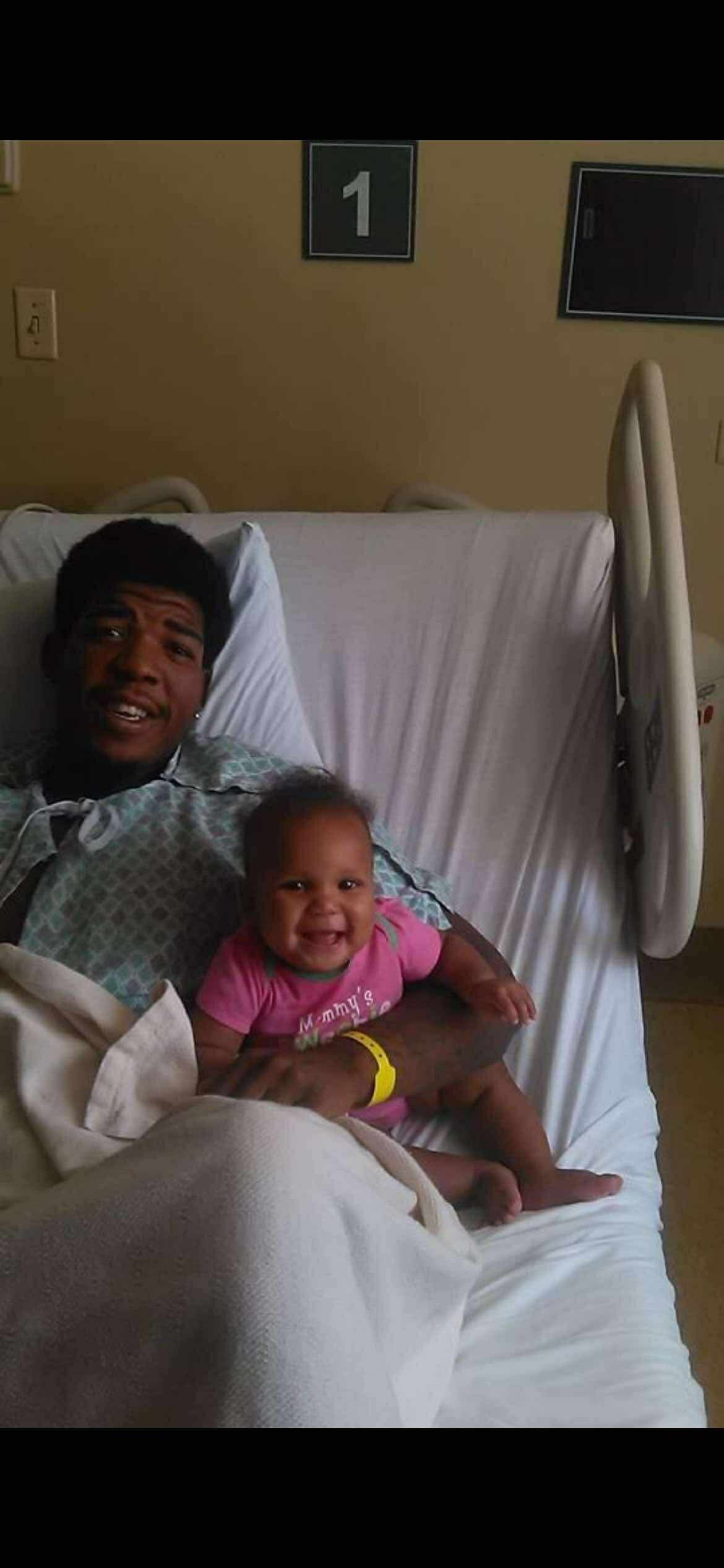 Aid Deondre & his 2 kids After his Loss to Leukemia cancer campaign photo, 4 of 8