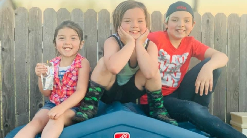 Support for Single Mother of 4 photo
