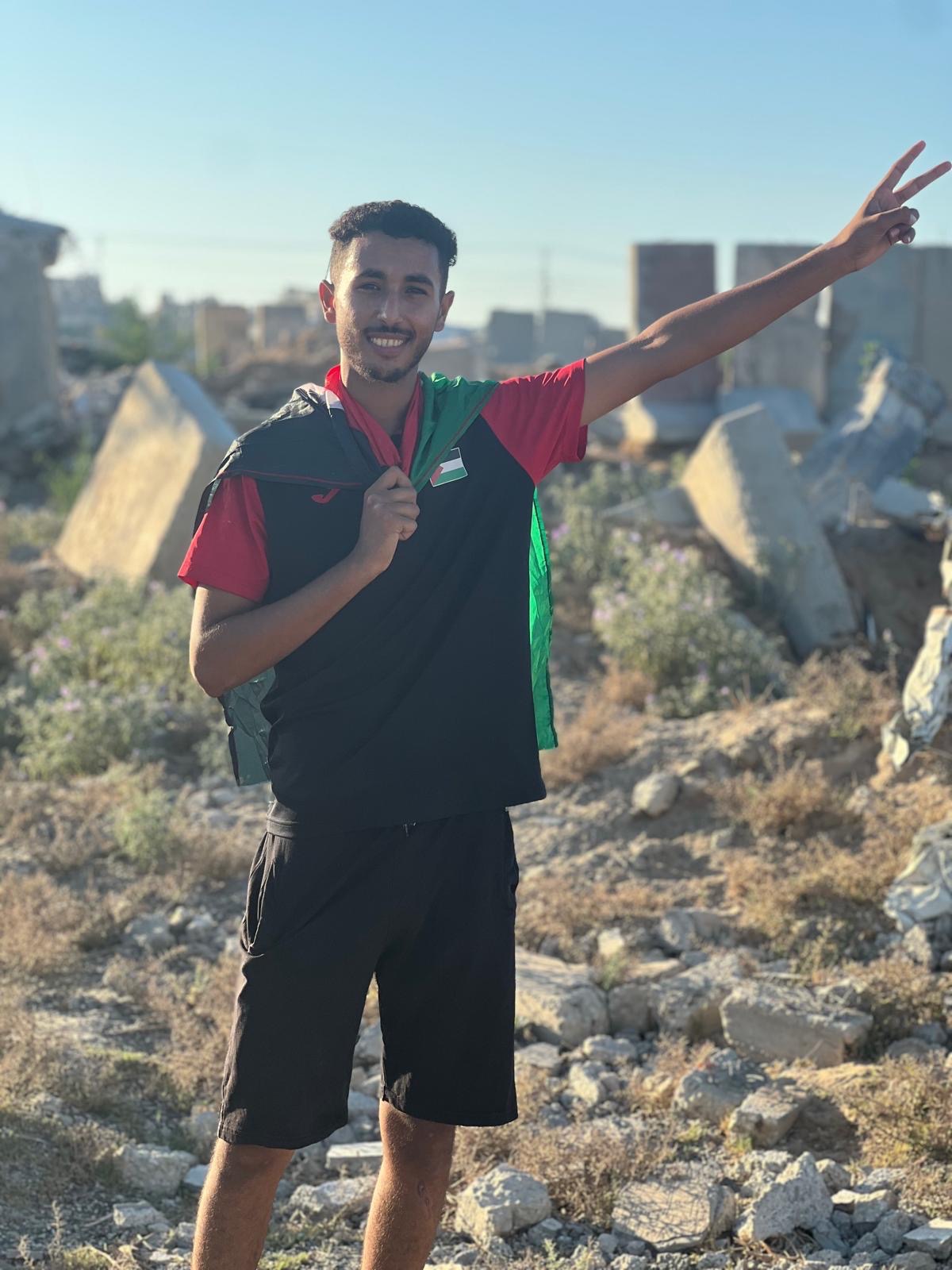 Help Yazan study at University & achieve his dream campaign photo, 2 of 7