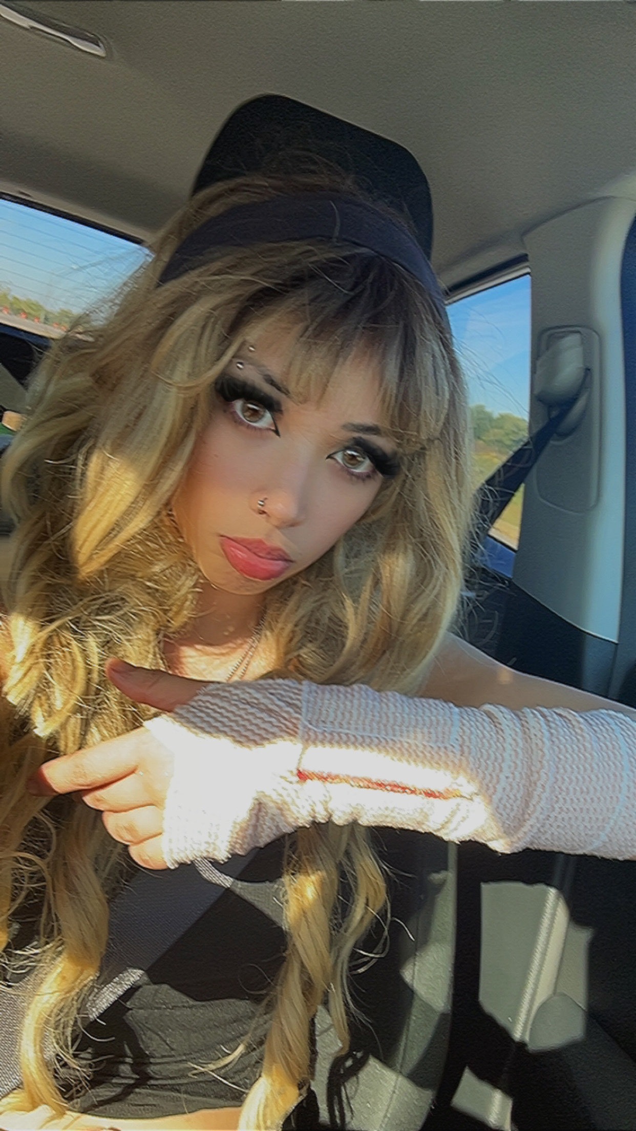 Help needed! tattoo artist Jasmine Haun hurt in car crash campaign photo, 5 of 7