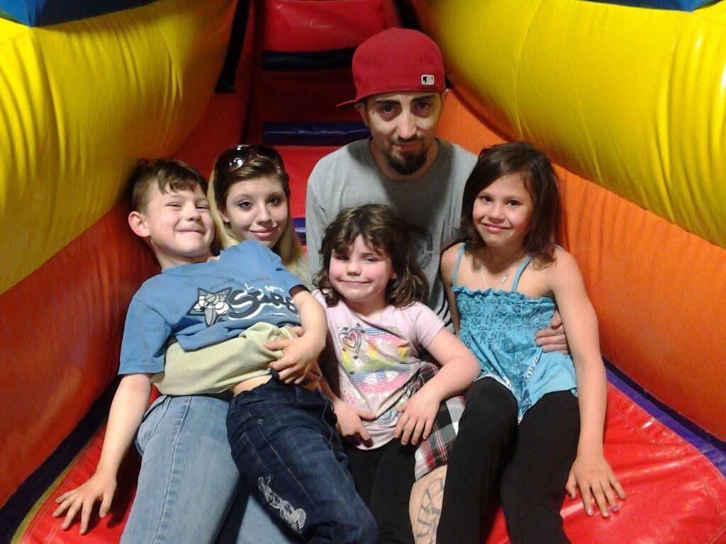 Assist Sean Comer's children with Cremation Costs campaign photo, 2 of 8