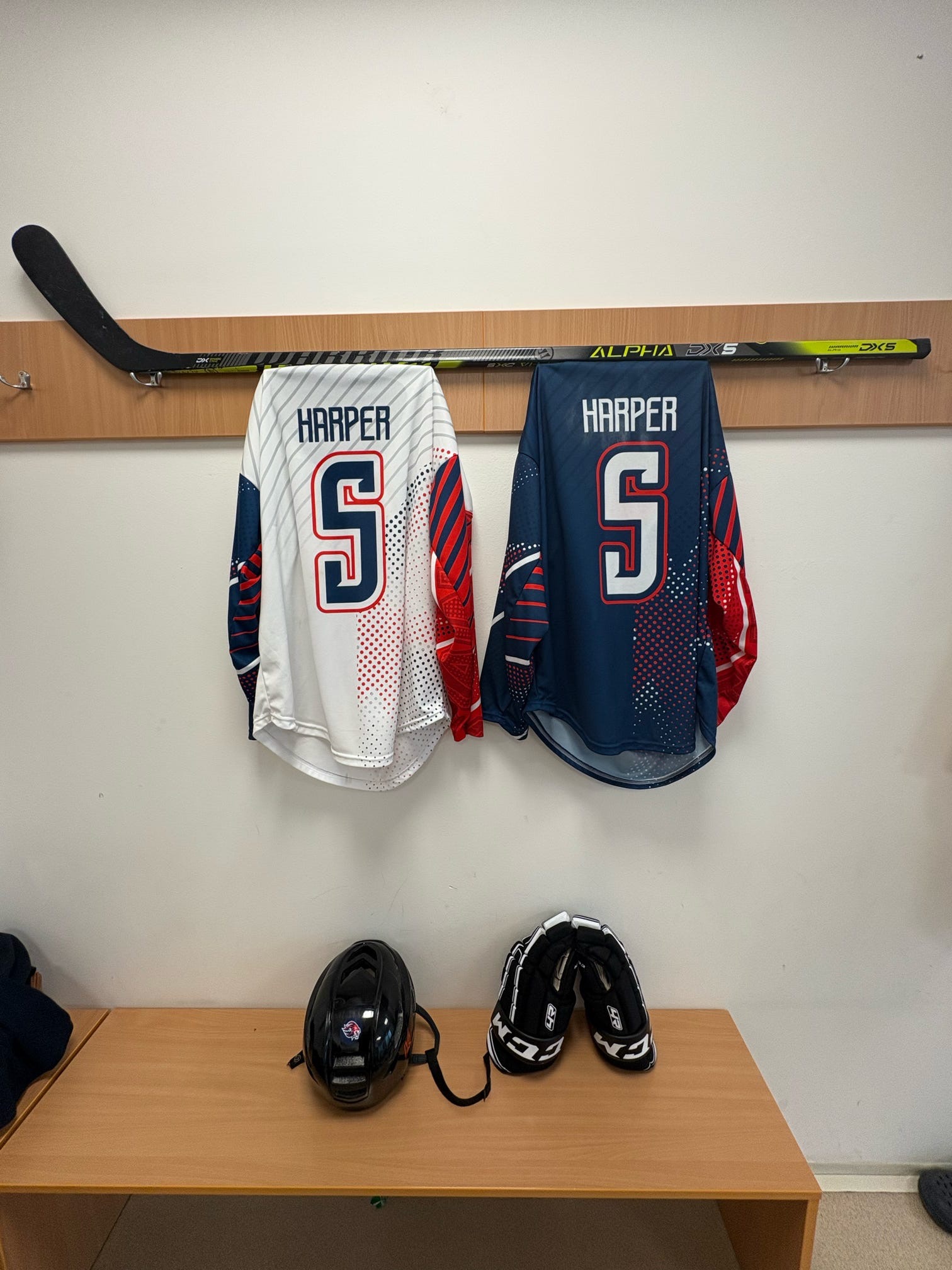 Help Jon play at the ISBHF Mens Masters World Championship campaign photo, 2 of 5