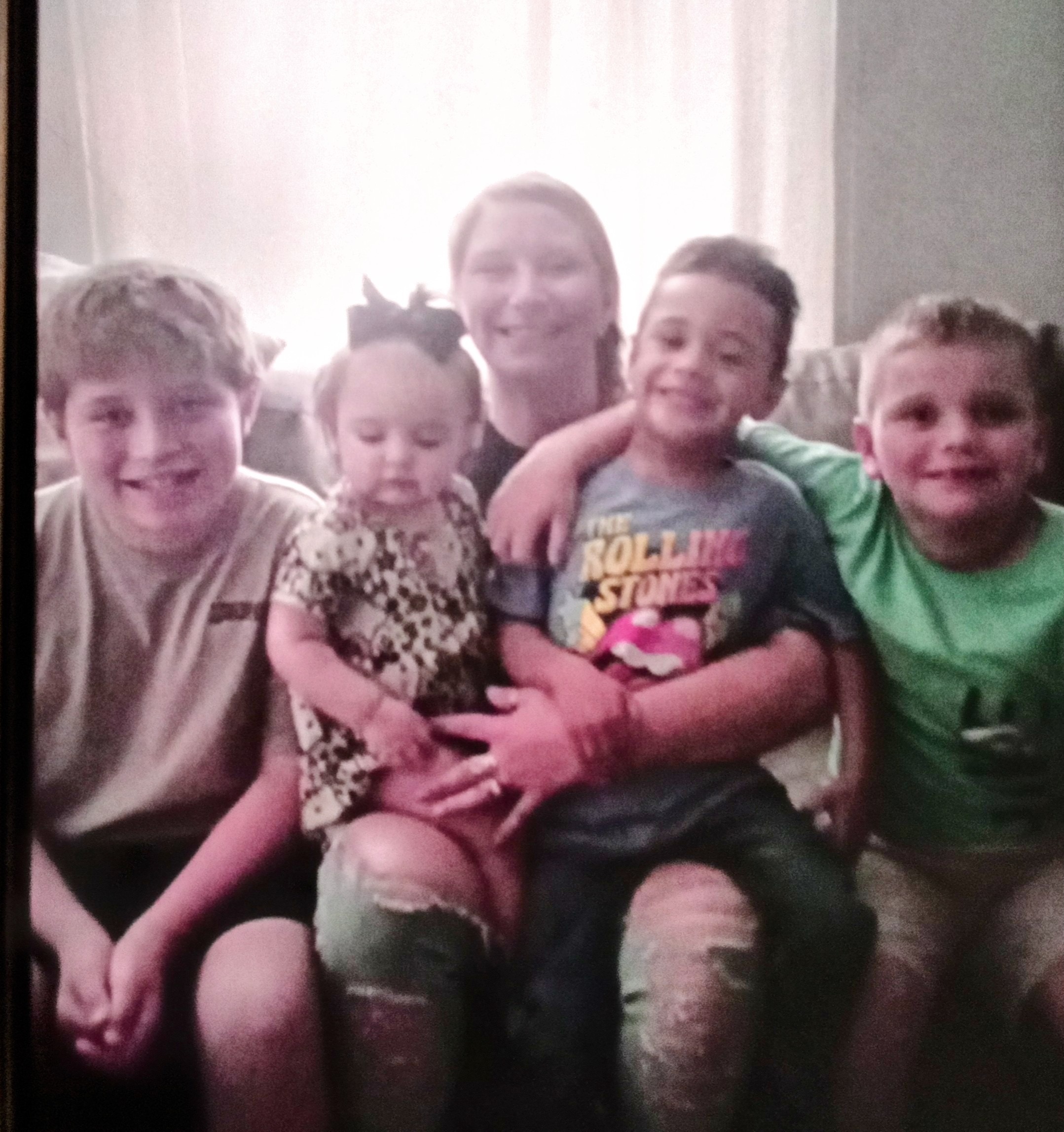 Help with raising money for Jamie’s 4 children left behind campaign photo, 2 of 4