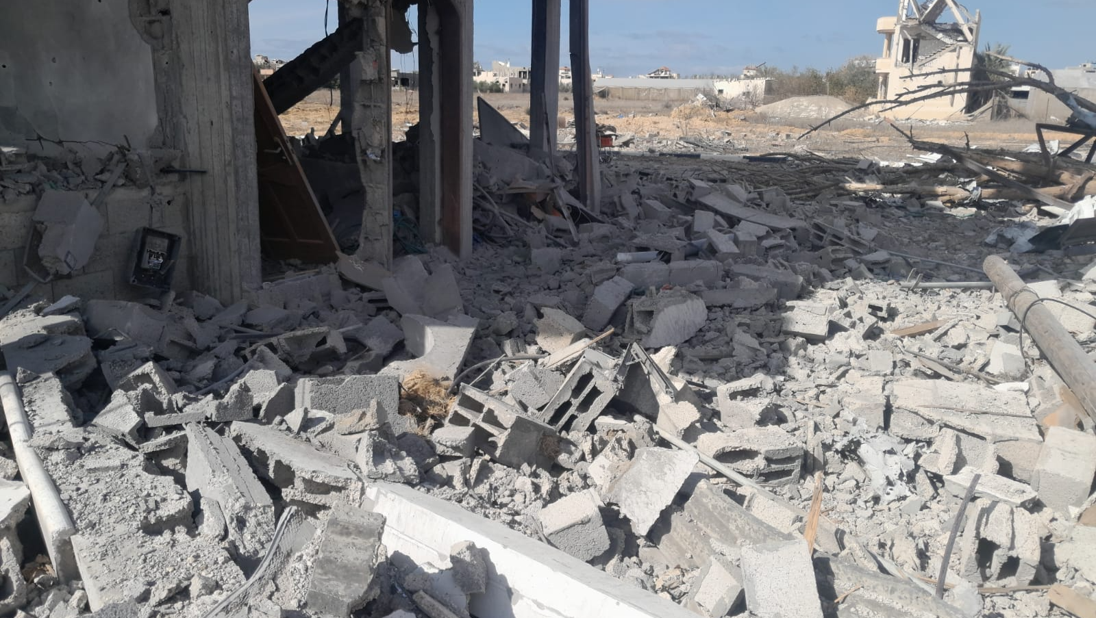 Help Eitemad Nafiz Nemer Alamoudi Find Shelter and Rebuild L photo