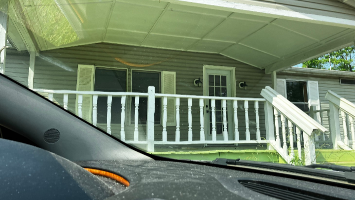 Family needs your help after being scammed by moving co photo