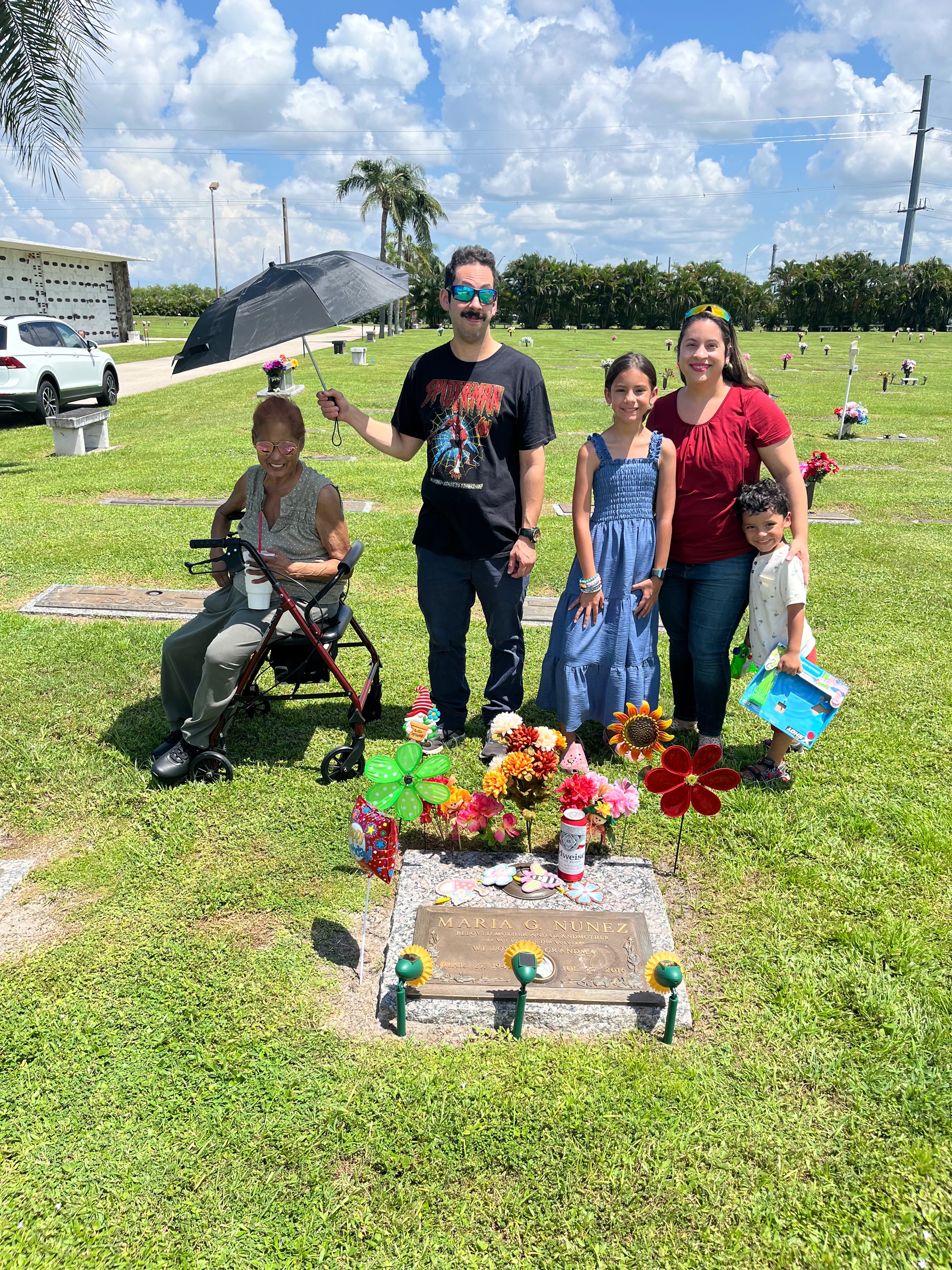 Help Lay Gwendolyn Perez to Rest with Dignity campaign photo, 6 of 8