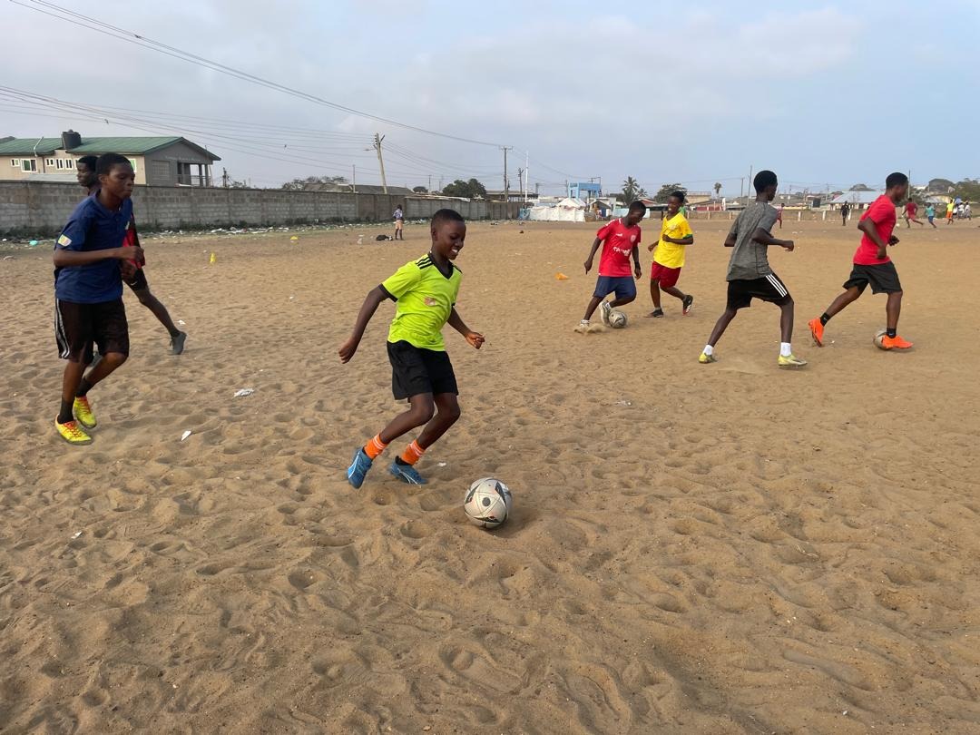 Help for ghanian football team in poor conditions campaign photo, 4 of 6