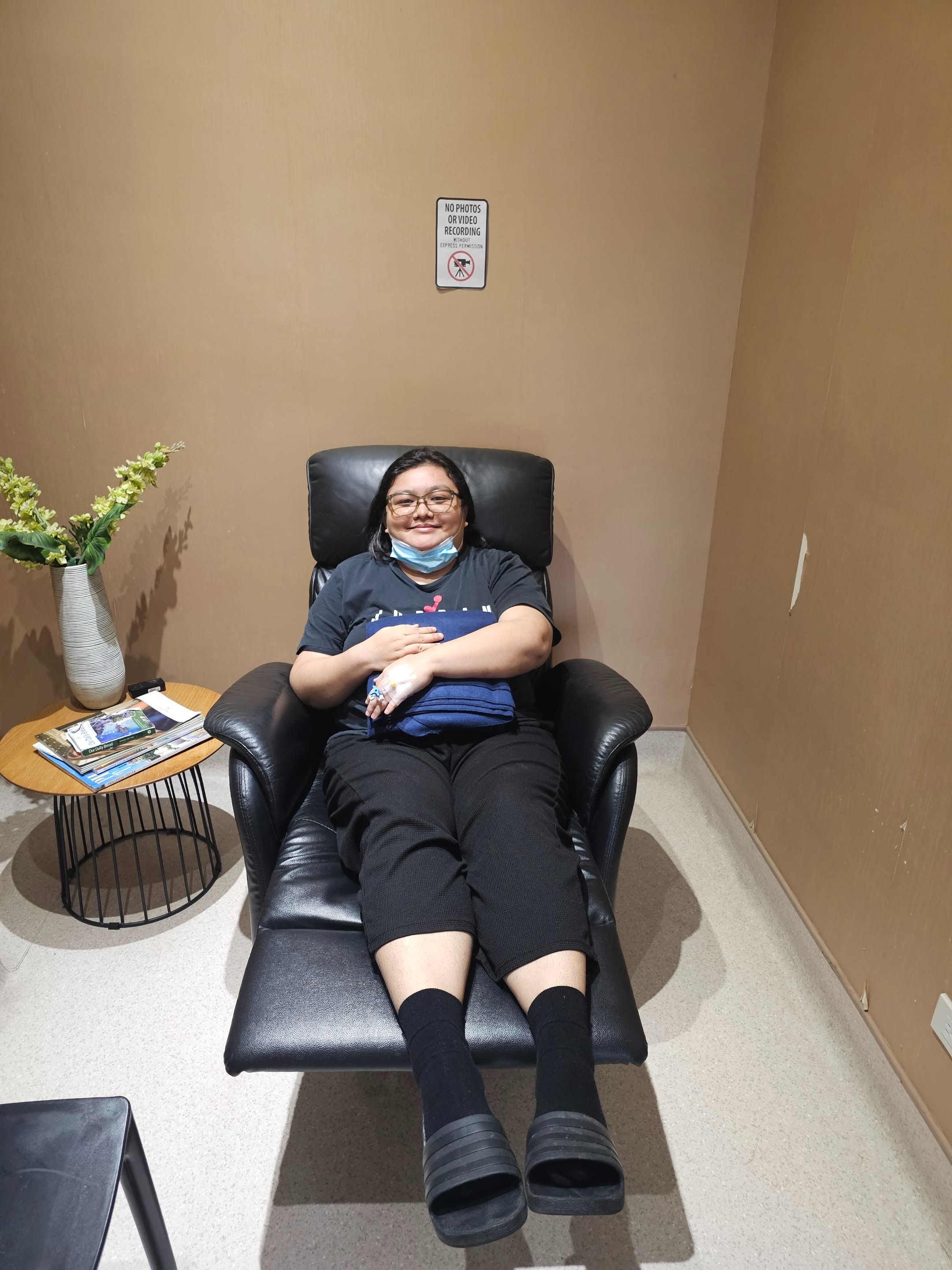 Help Liahona Fight Stage 3 Hodgkin Lymphoma campaign photo, 2 of 6