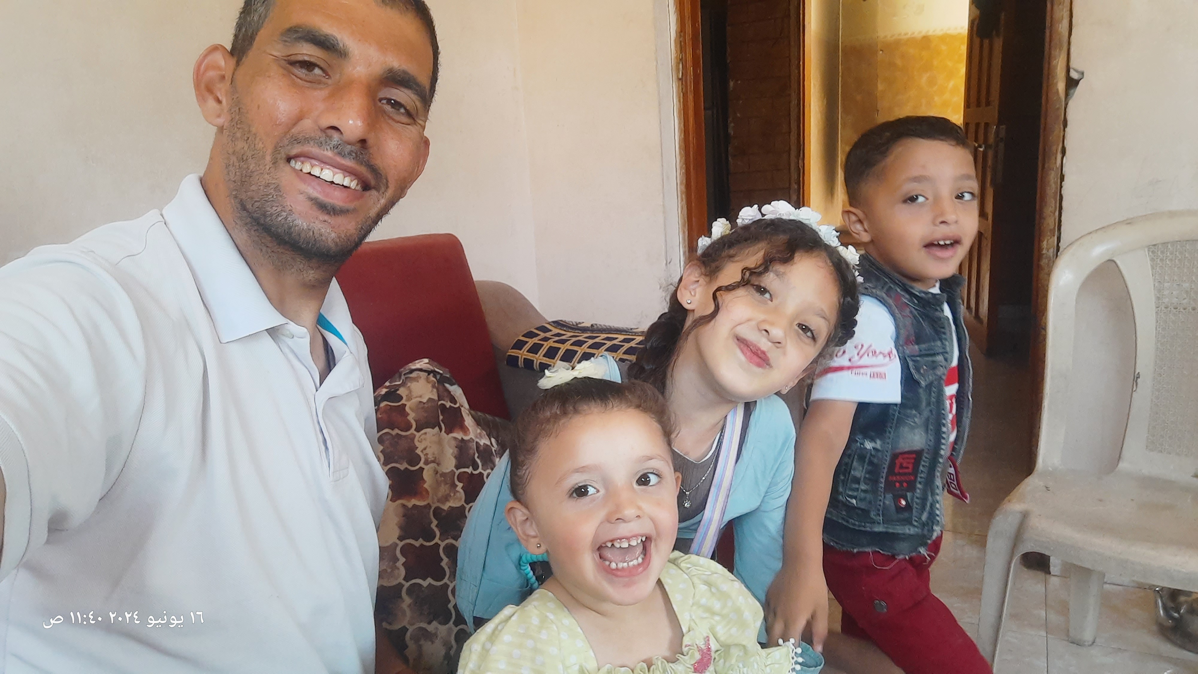 Help Hussein and His Children Survive in Gaza campaign photo, 7 of 8