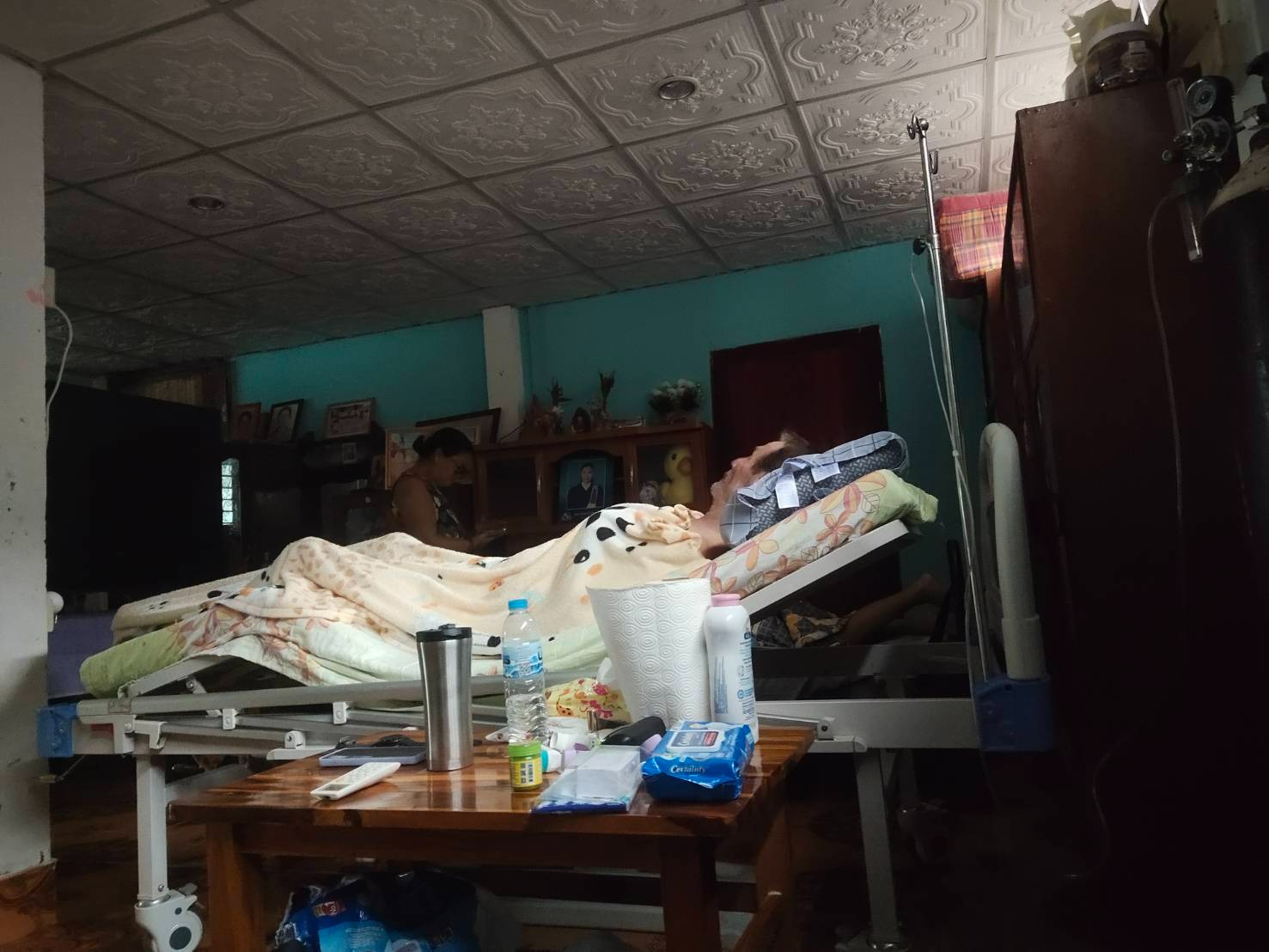 Help a Canadian Husband in Thailand Get Urgent Leg Surgery campaign photo, 6 of 7