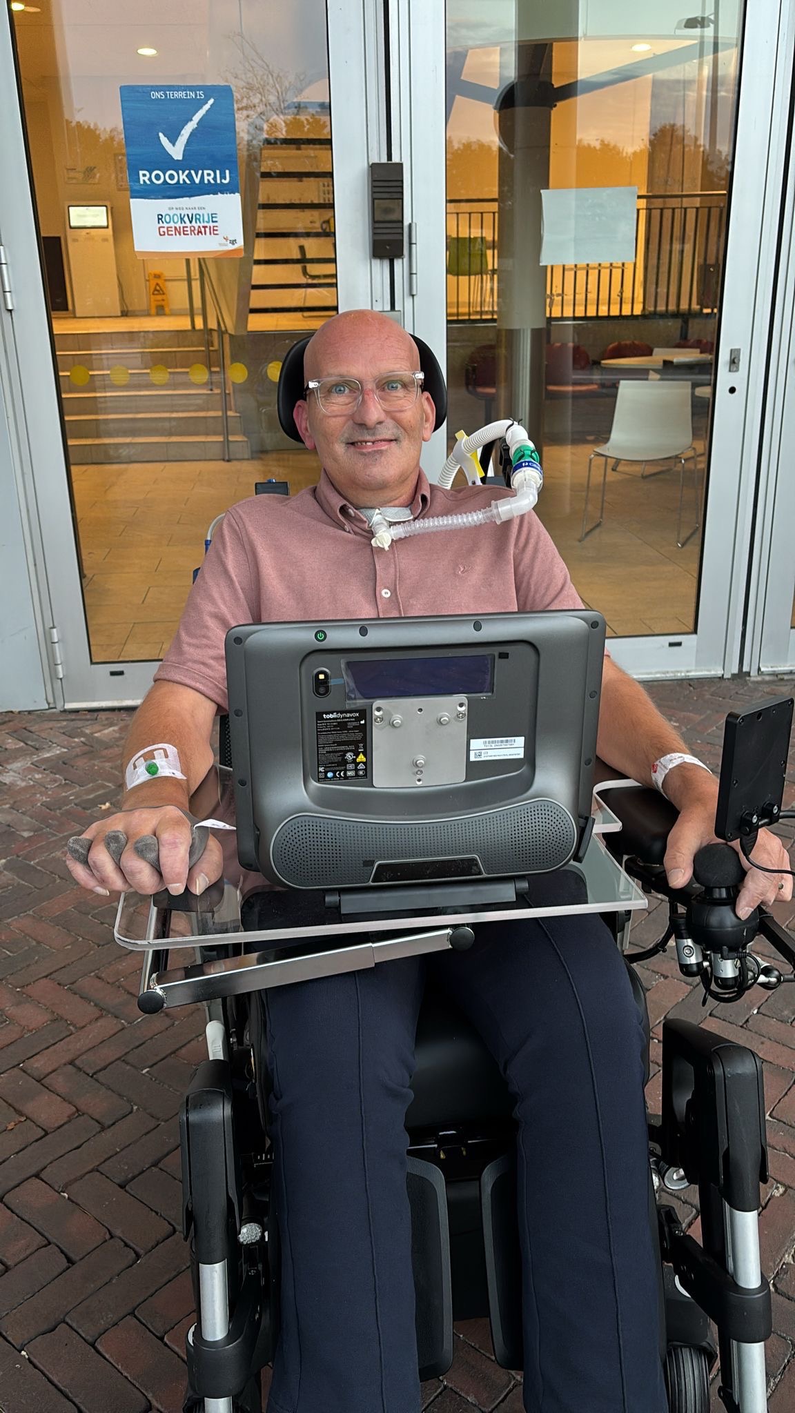 ALS alles plots verandert? Help Wilfred aan een rolstoelbus campaign photo, 2 of 8