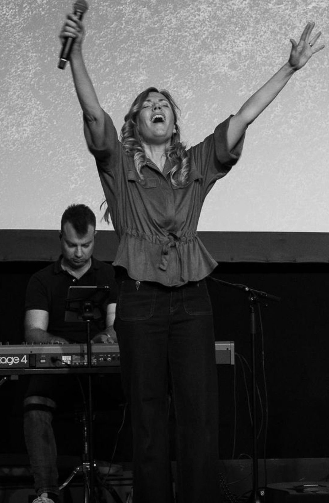 Songs His Voice Music uitbrengen campaign photo, 5 of 7