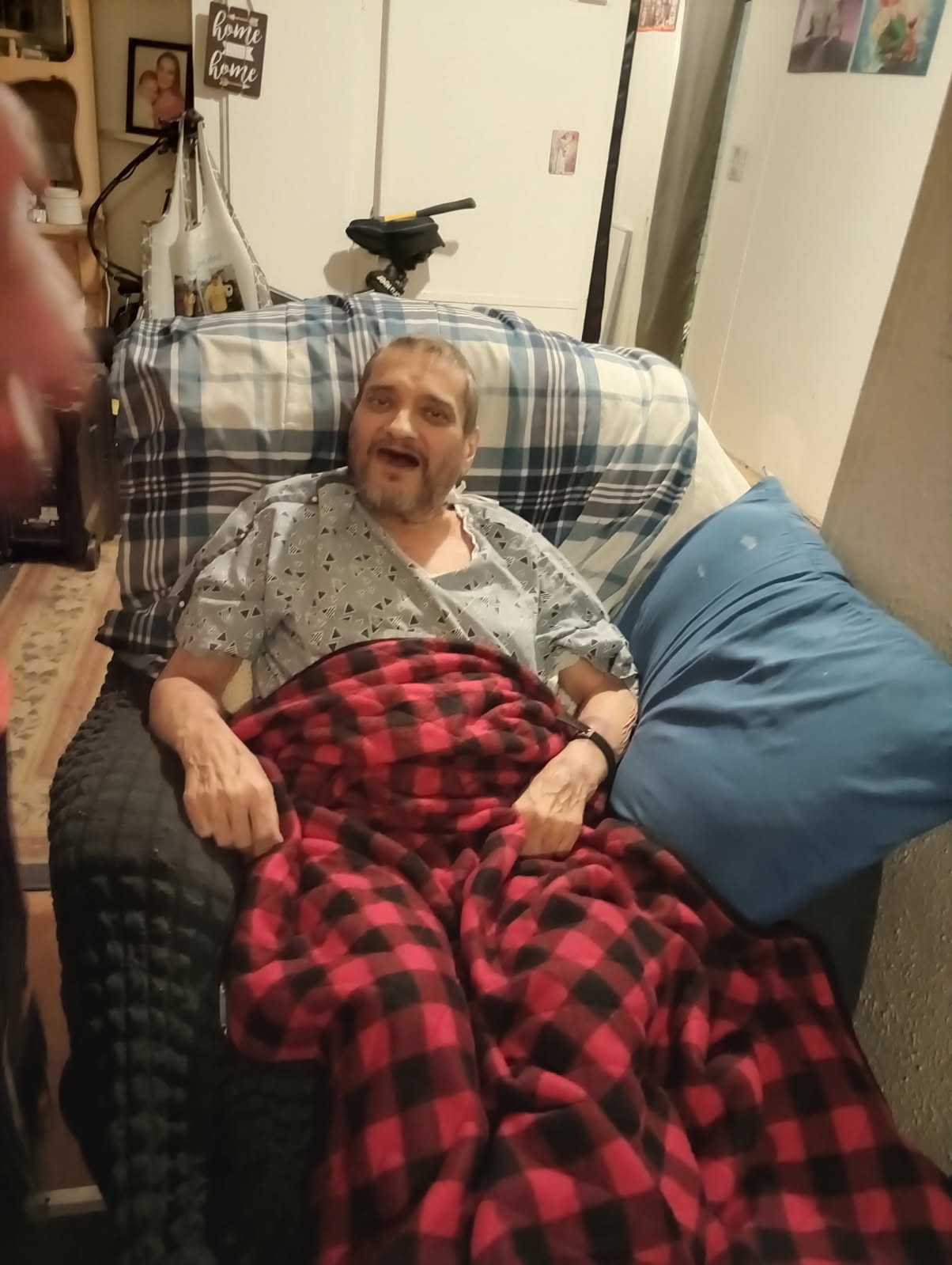 Donate to Tanya's Father's Cremation and Memorial campaign photo, 6 of 7