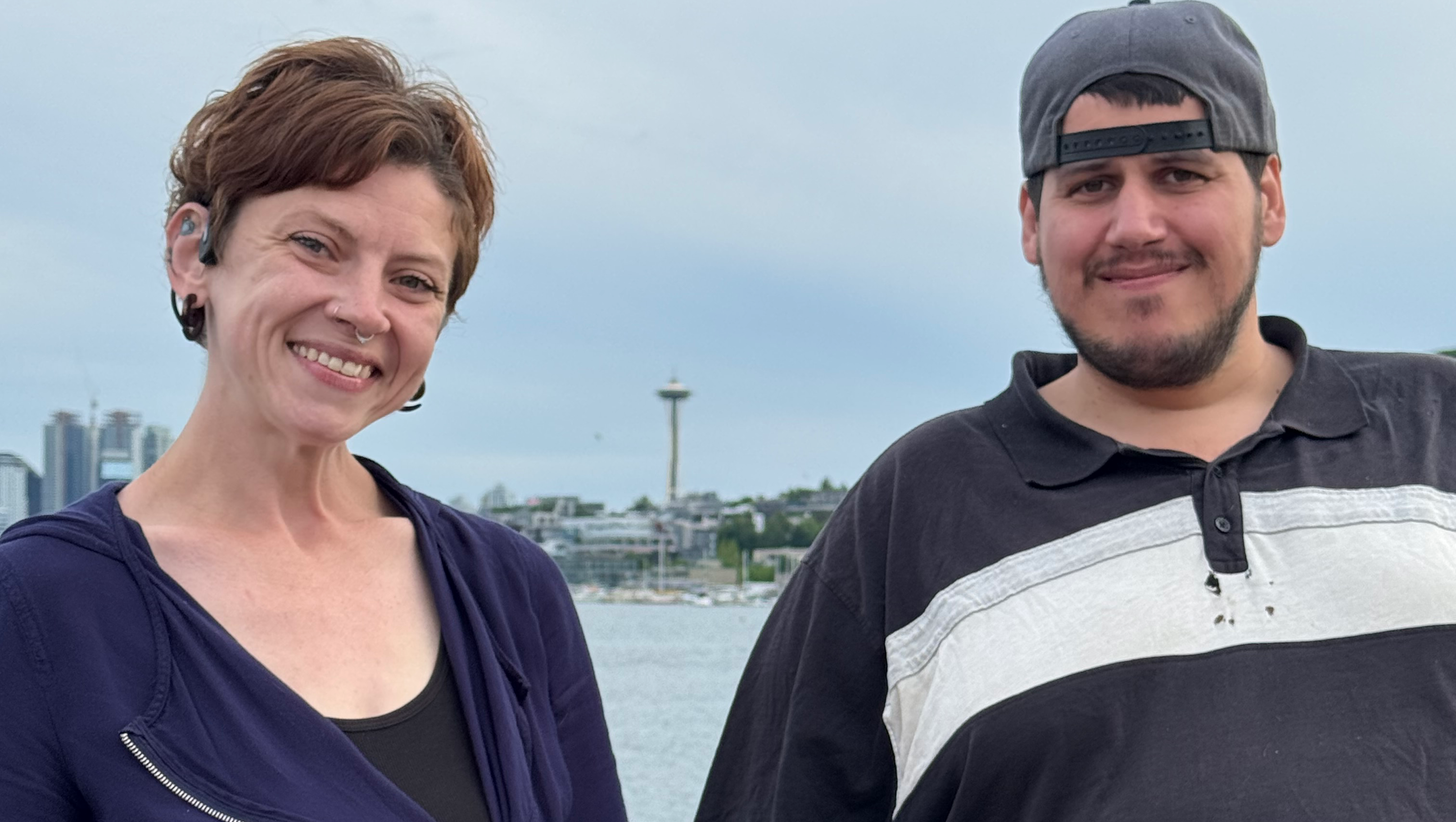Help Ashleigh and Robert transport their new trailer.