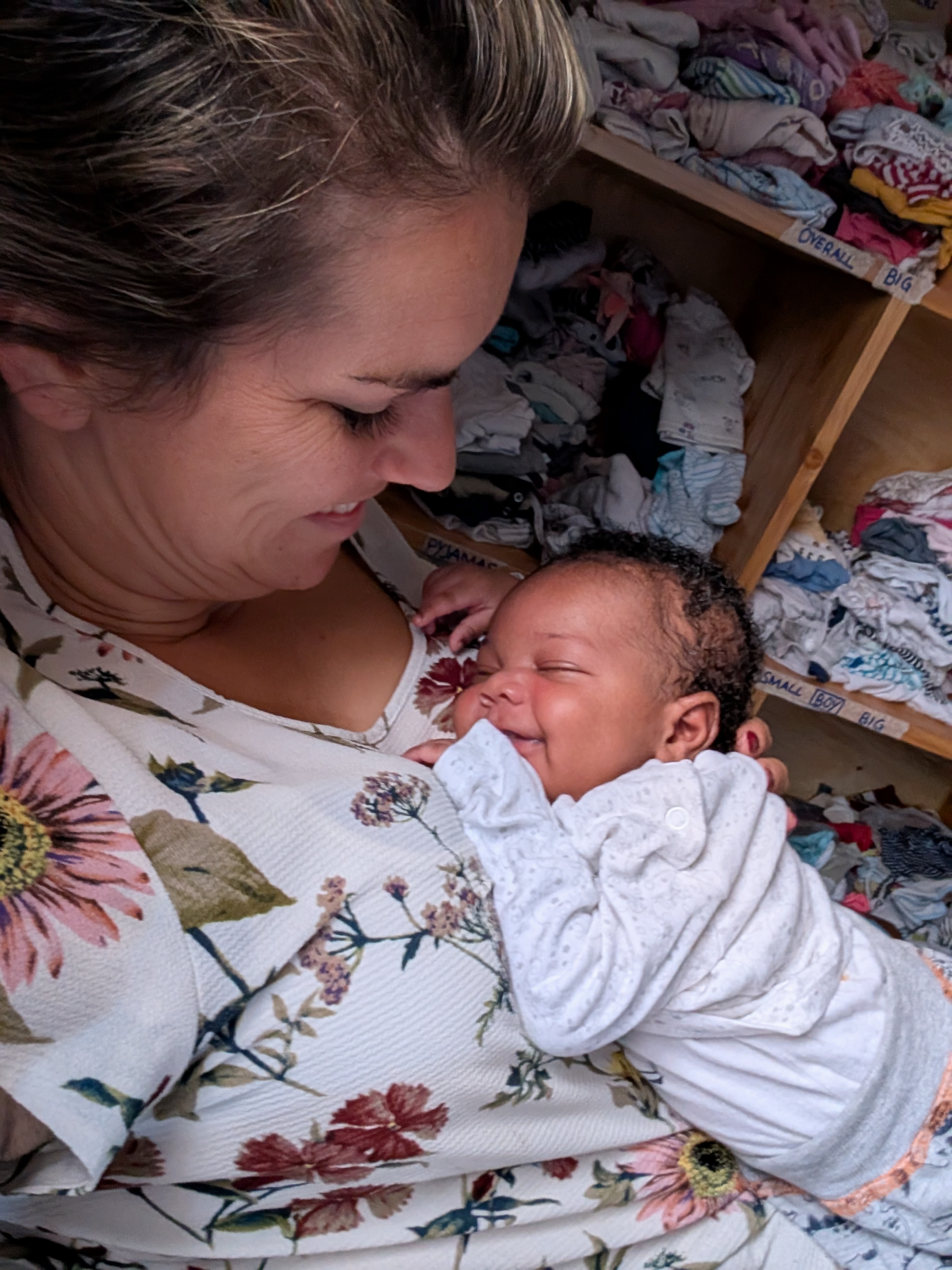 Help ons 10 babys voeden Childfirstbabyhome campaign photo, 4 of 8