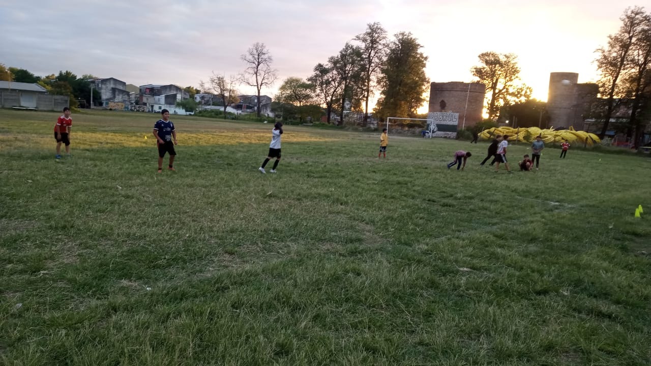 Fútbol para todos y todas: equipemos a los Pibes del Barrio campaign photo, 4 of 7