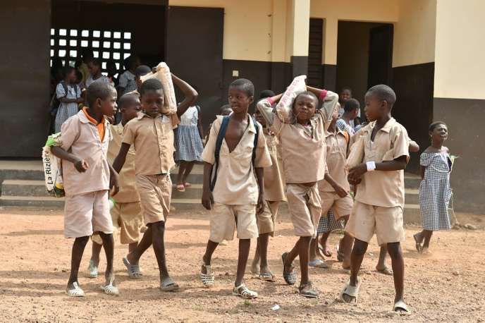 Support Smiles in Classrooms: Equip 300 Pupils in Nigeria campaign photo, 5 of 8