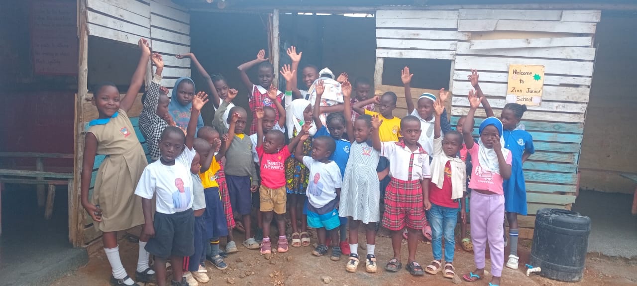 Jesus baut eine Schule - Mount Zion Little Stars School campaign photo, 2 of 8