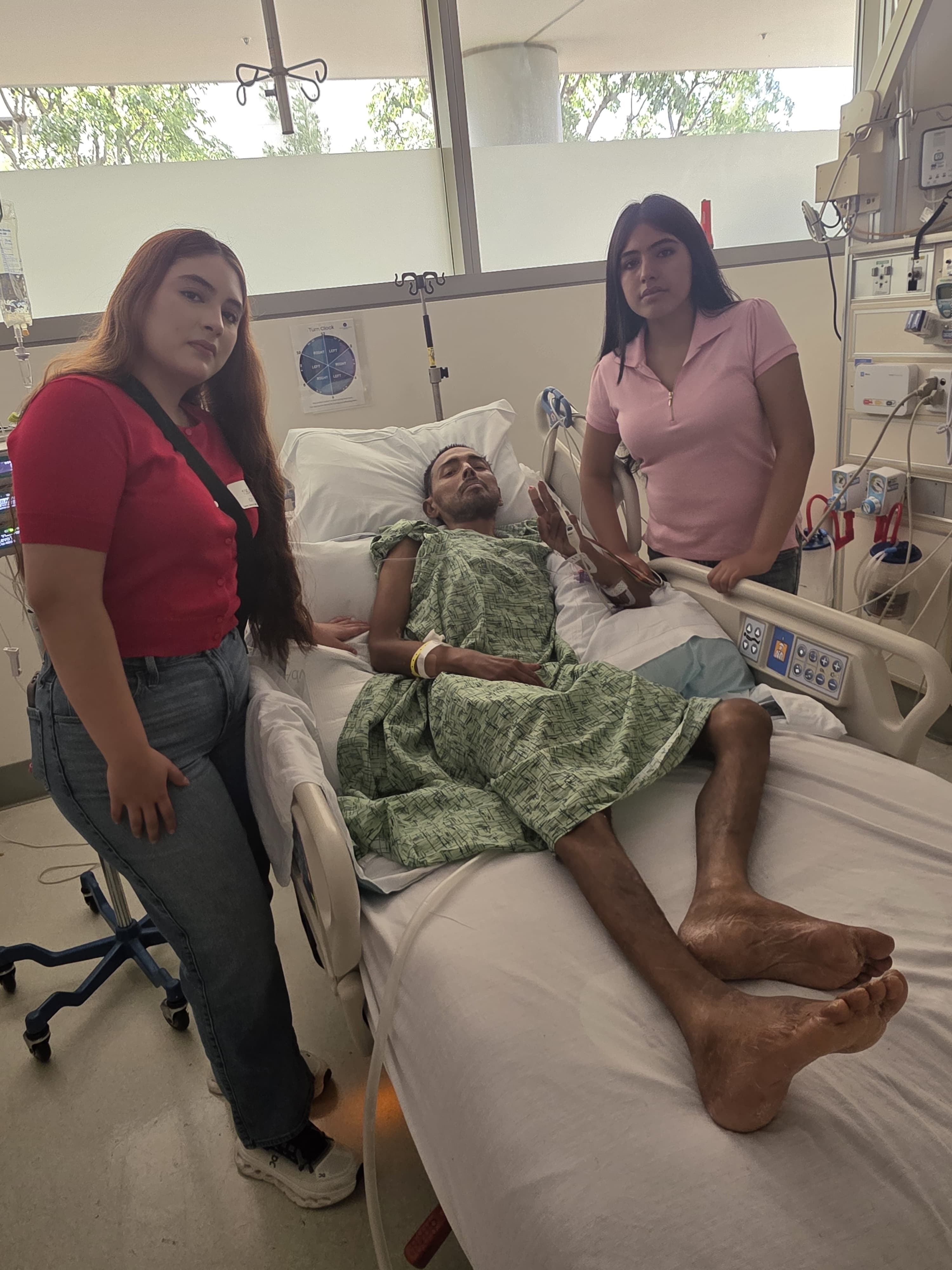 Ocupamos apoyo para para la salud de juan salazar campaign photo, 4 of 5