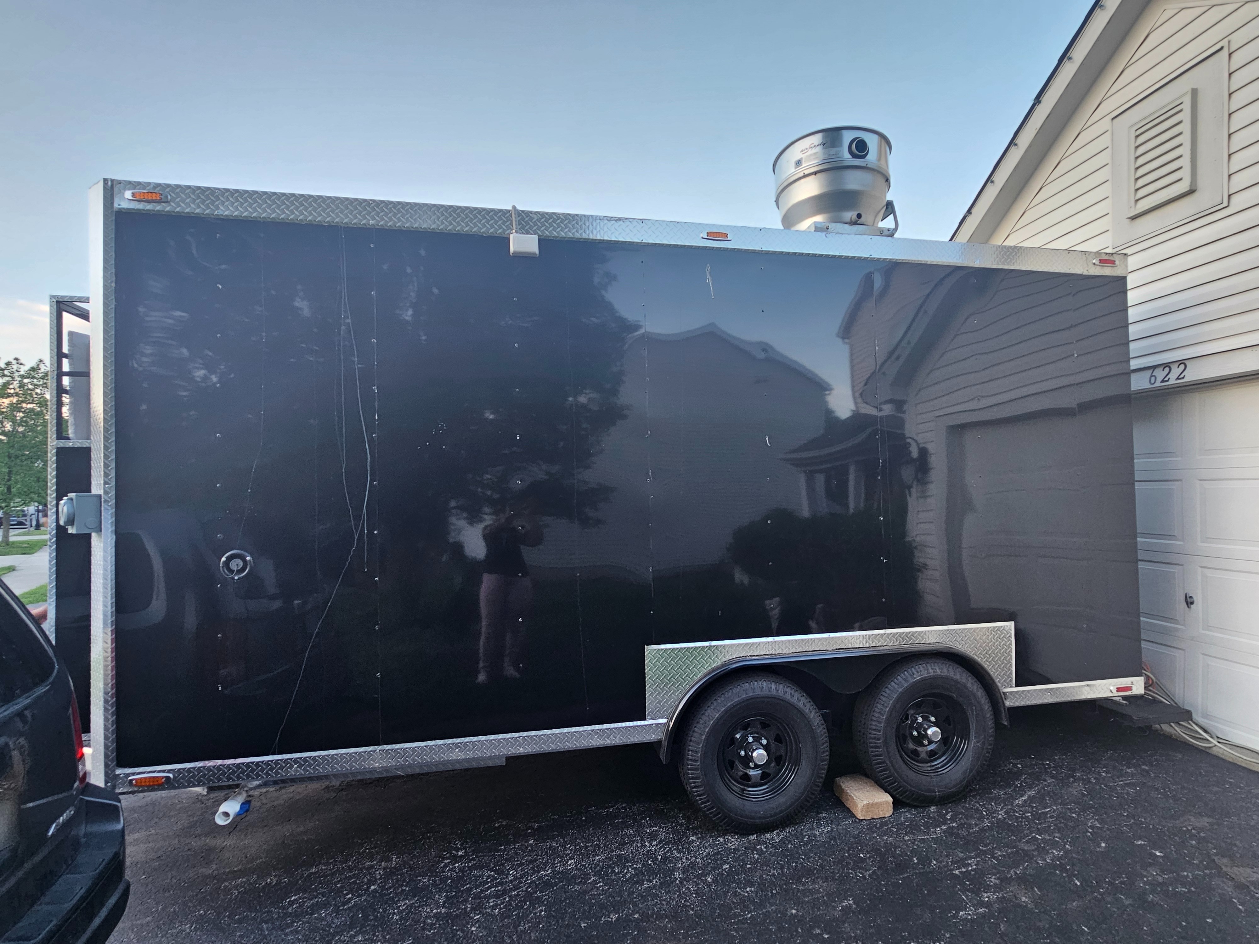 Help Casandra Wrap The B Mobile Food Truck campaign photo, 2 of 4