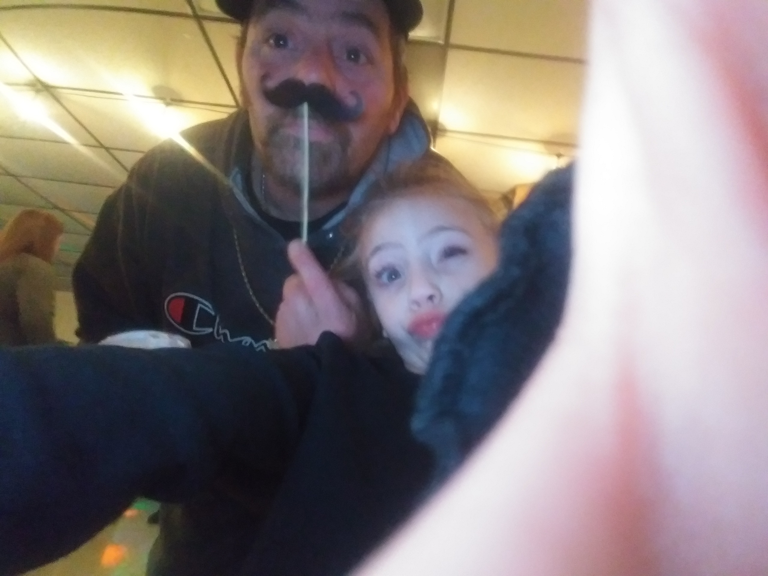Help the Austin Family
leaves behind a 7yr old campaign photo, 2 of 8