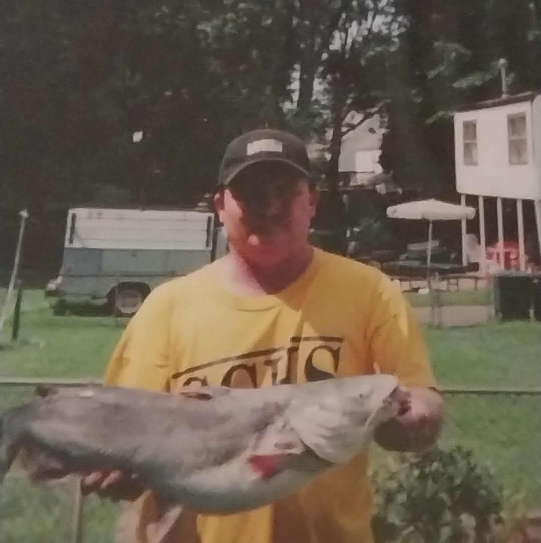 Help Honor Robert Haines Sr. with a Memorial campaign photo, 7 of 8