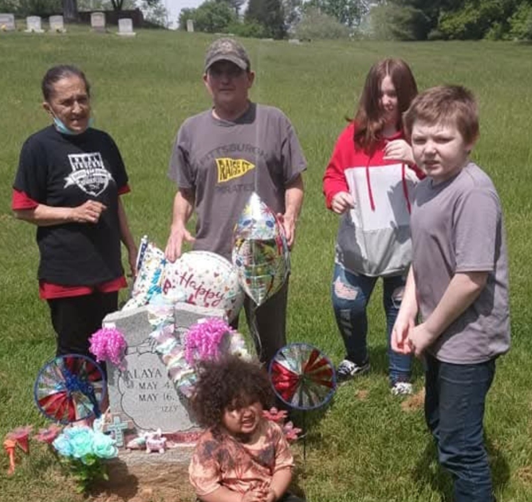 Help Honor Robert Haines Sr. with a Memorial campaign photo, 6 of 8