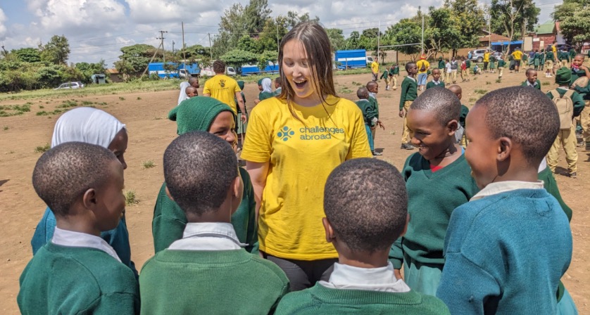 Support Islas dream to volunteer and change lives in Peru campaign photo, 5 of 7