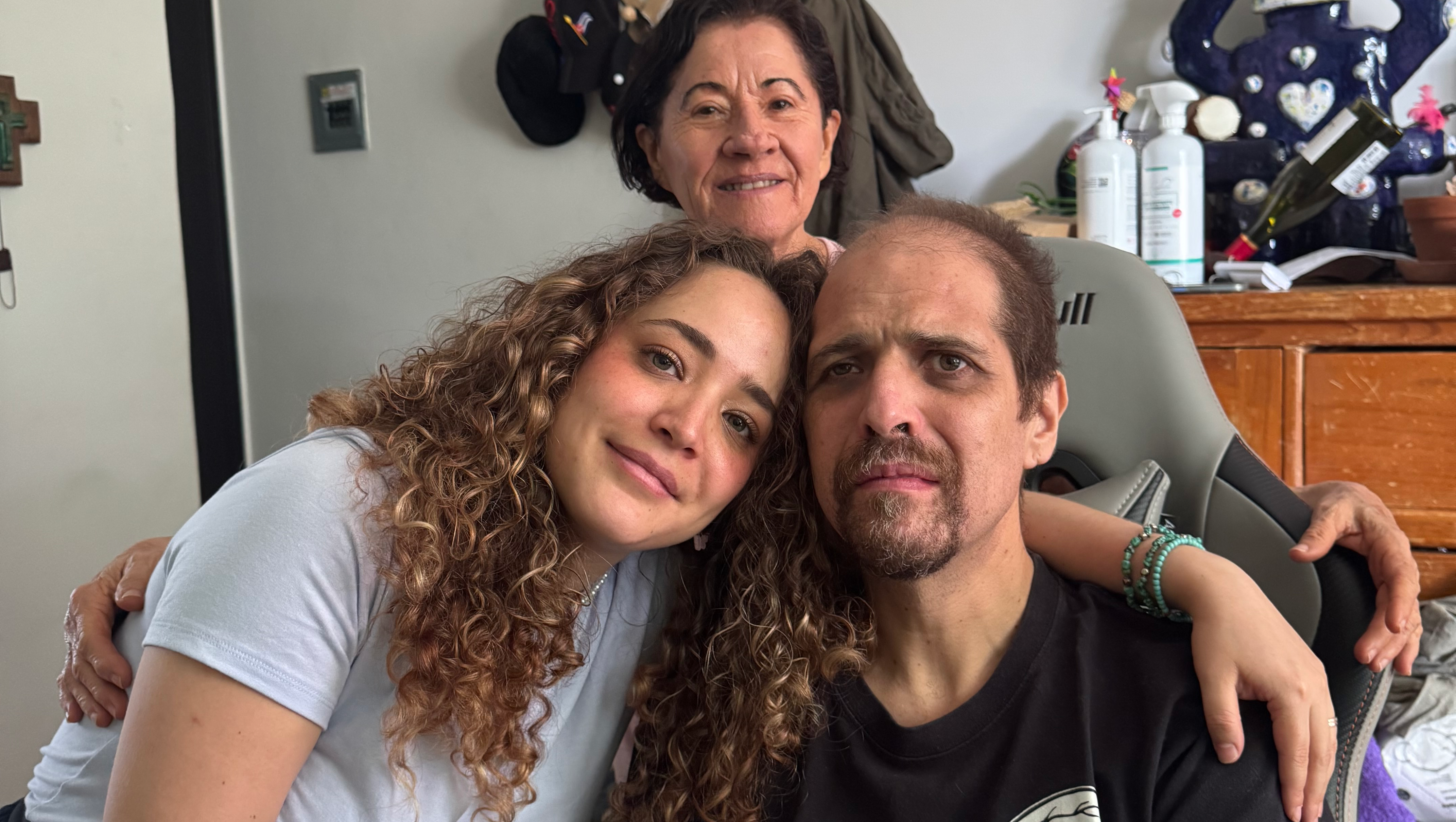 Chente necesita apoyo para seguir luchando photo